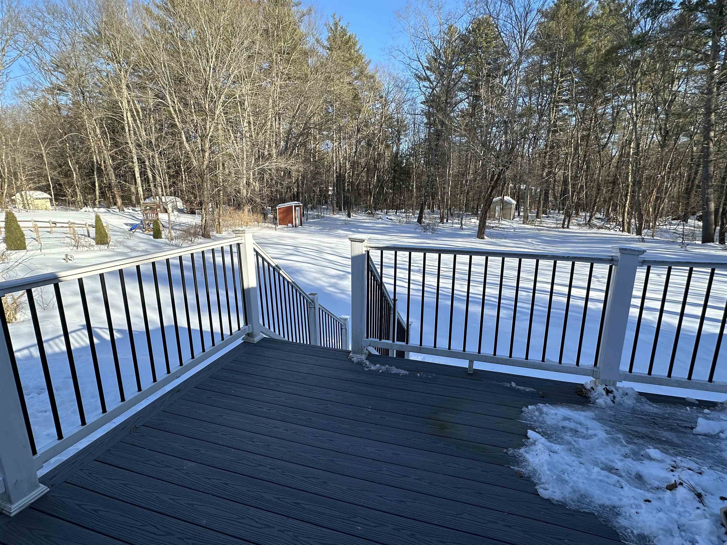 219 Rattlesnake Hill Rd, Auburn, NH 03032