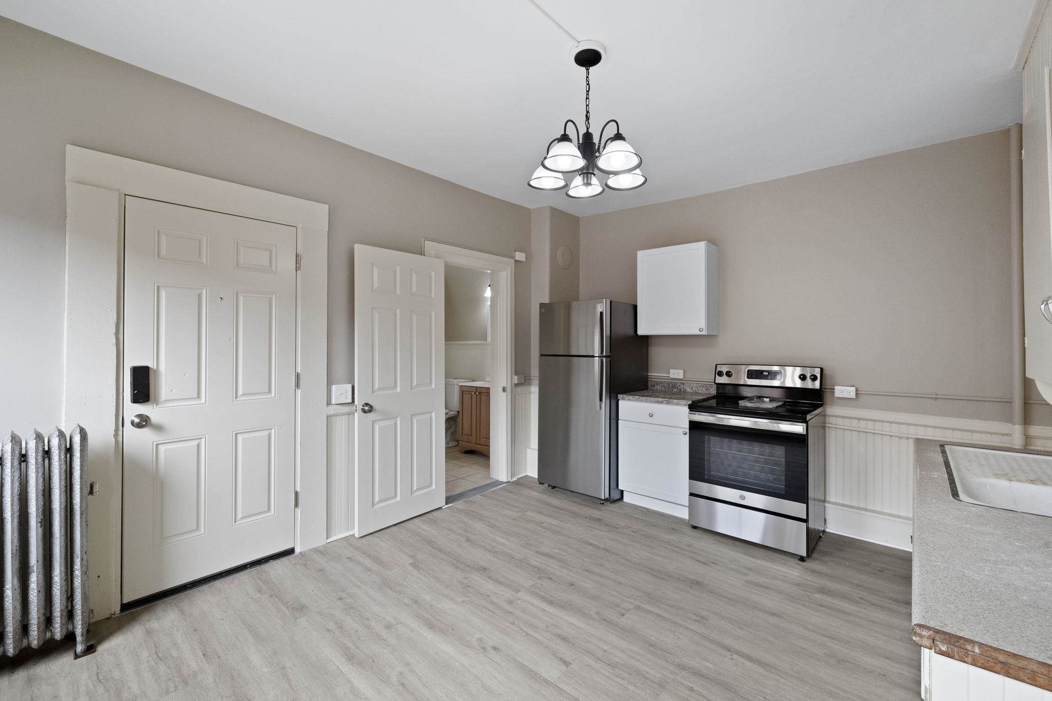 37-45 Pleasant St, Claremont, NH 03743