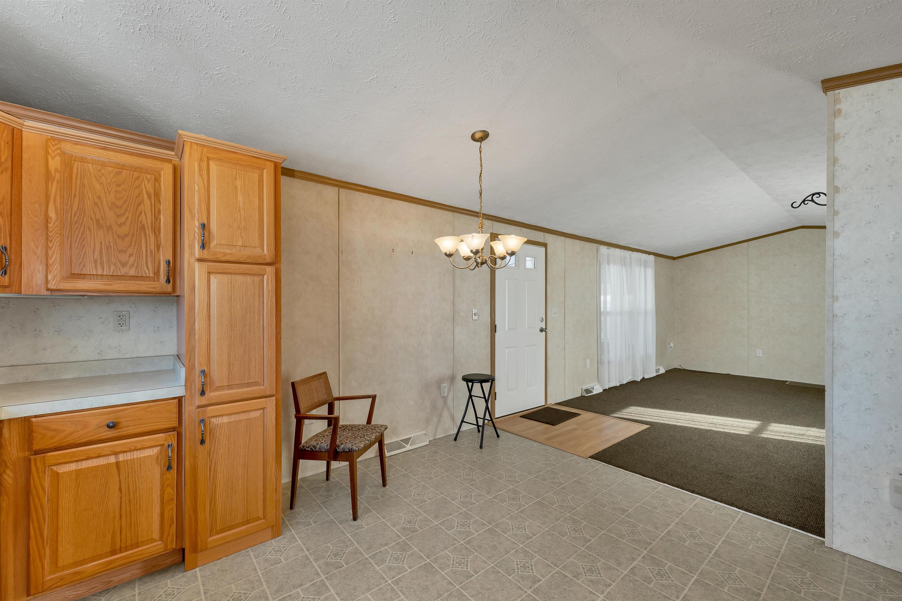 17 Trade Wind Ln, Rochester, NH 03835