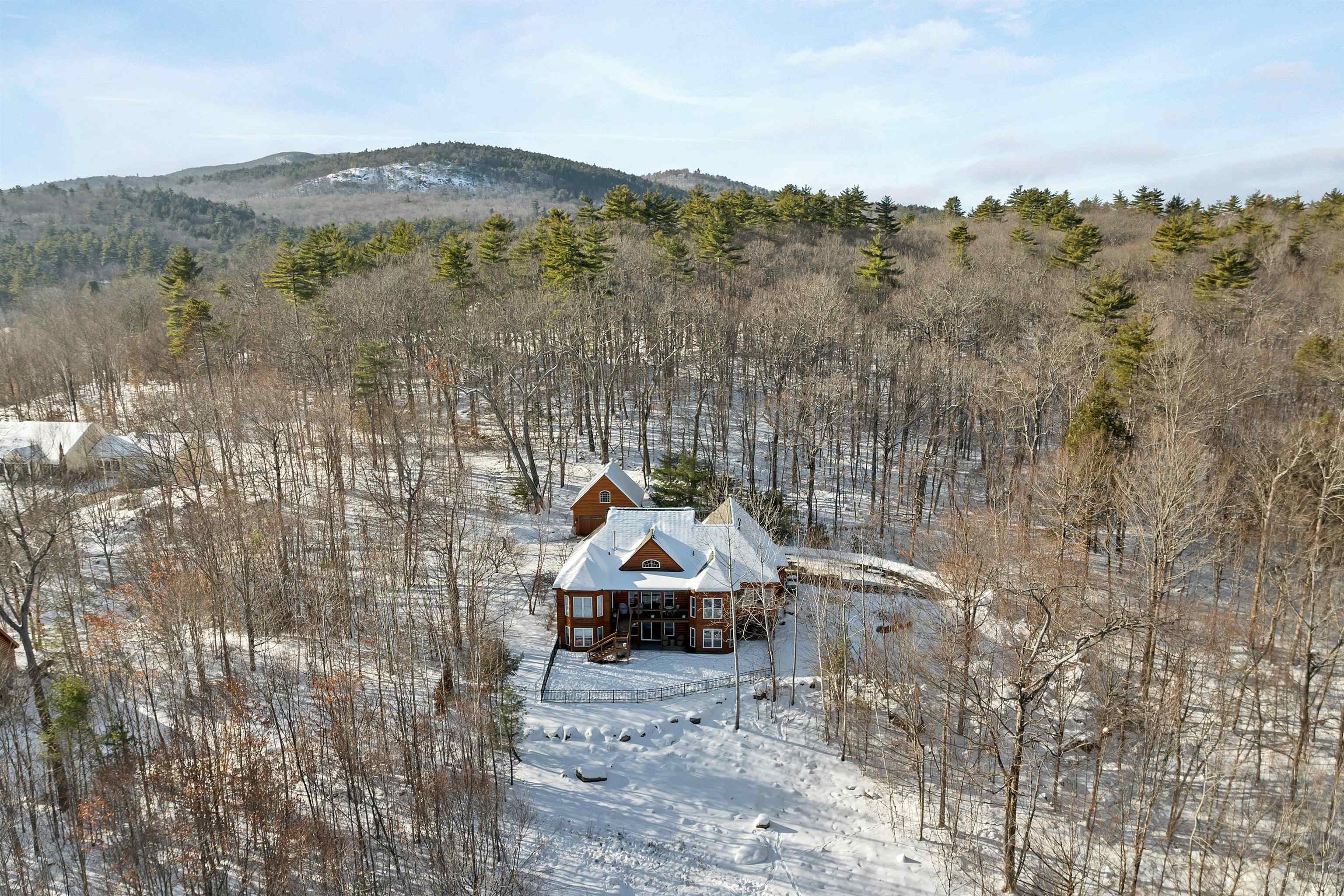 19 Abenaki Ln, Moultonborough, NH 03254