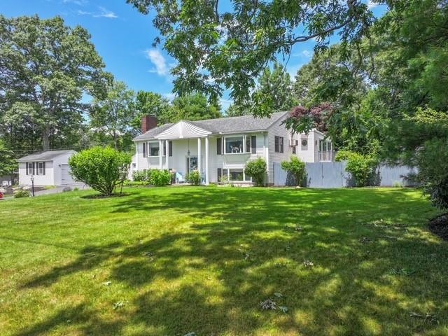 6 Golden Gate Dr, Hooksett, NH 03106