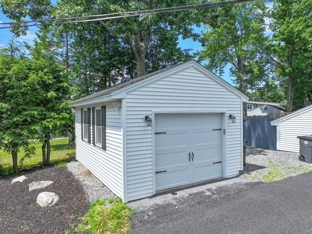 6 Golden Gate Dr, Hooksett, NH 03106