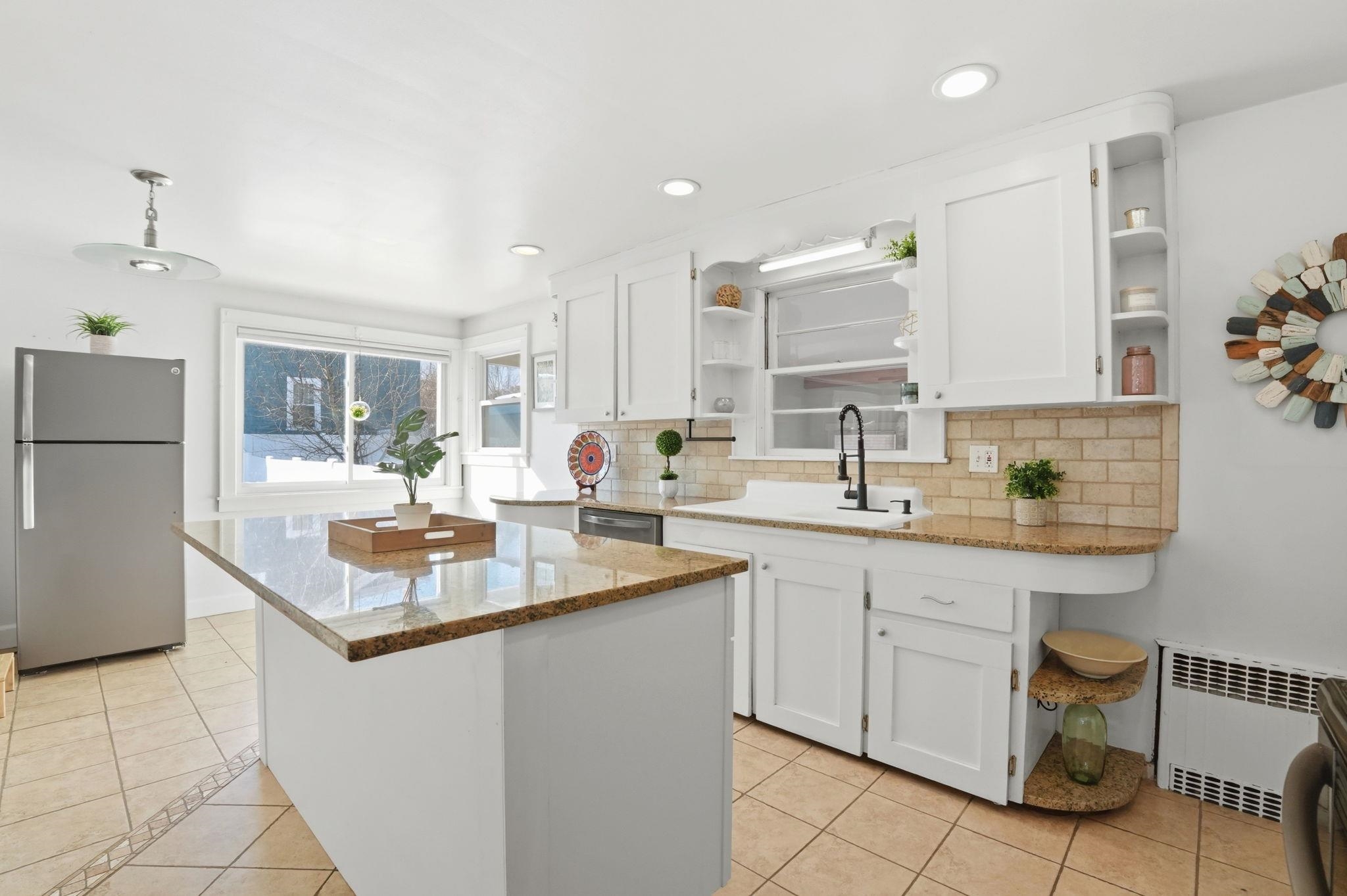 224 Reed St, Manchester, NH 03102