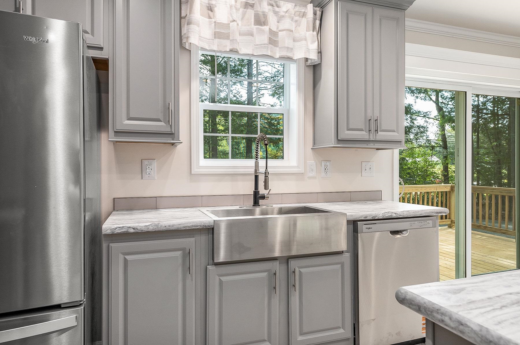 3 Alison Cir, Hampton, NH 03842