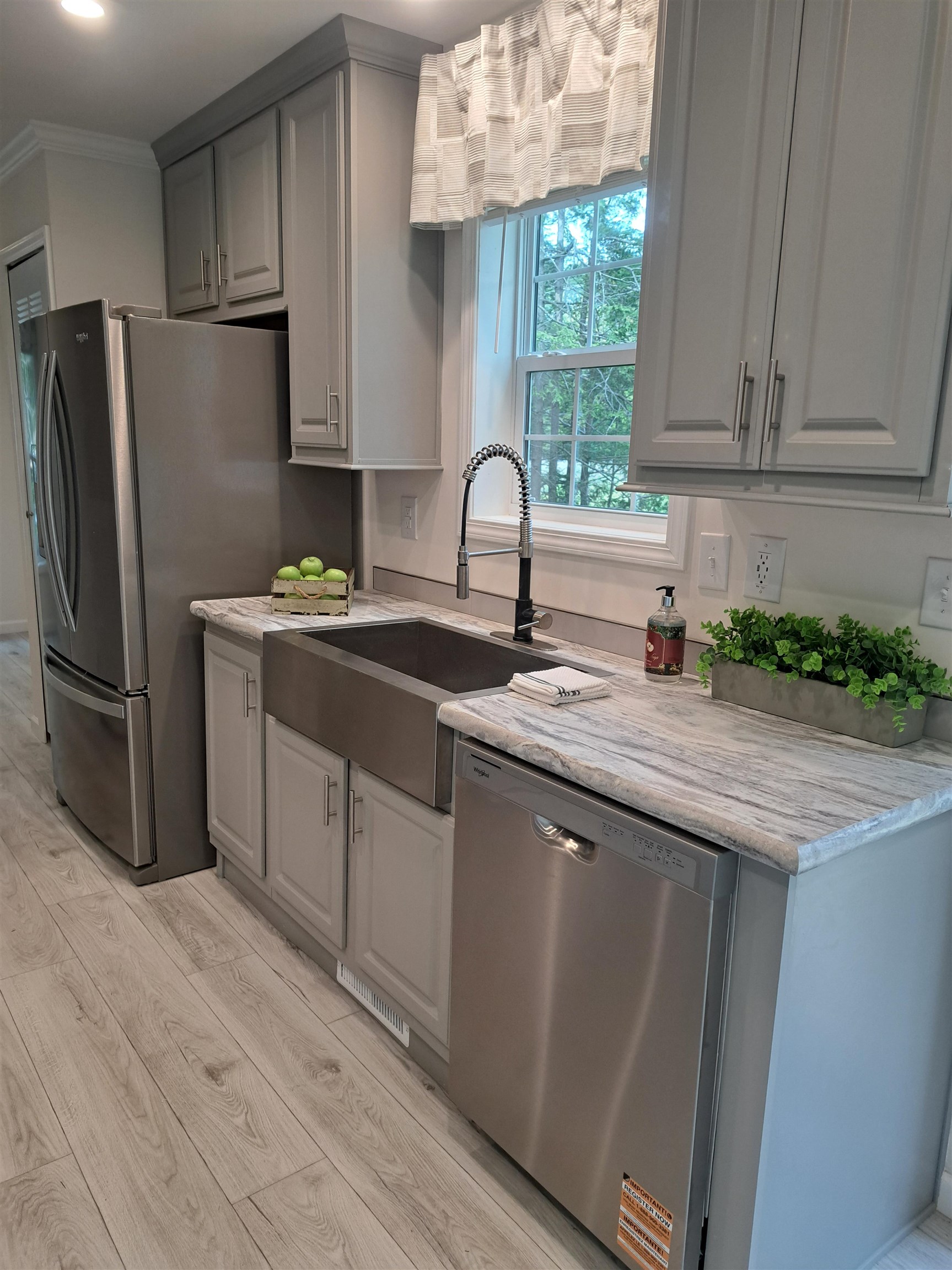 3 Alison Cir, Hampton, NH 03842