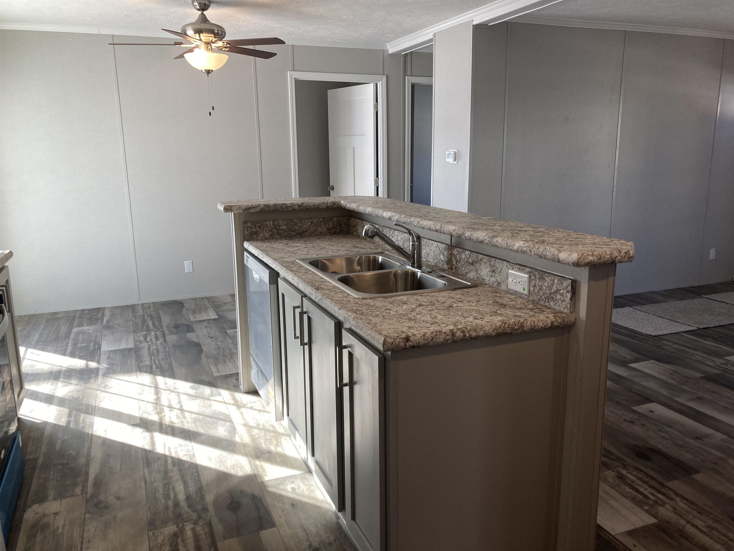 40 School St, Canaan, NH 03741