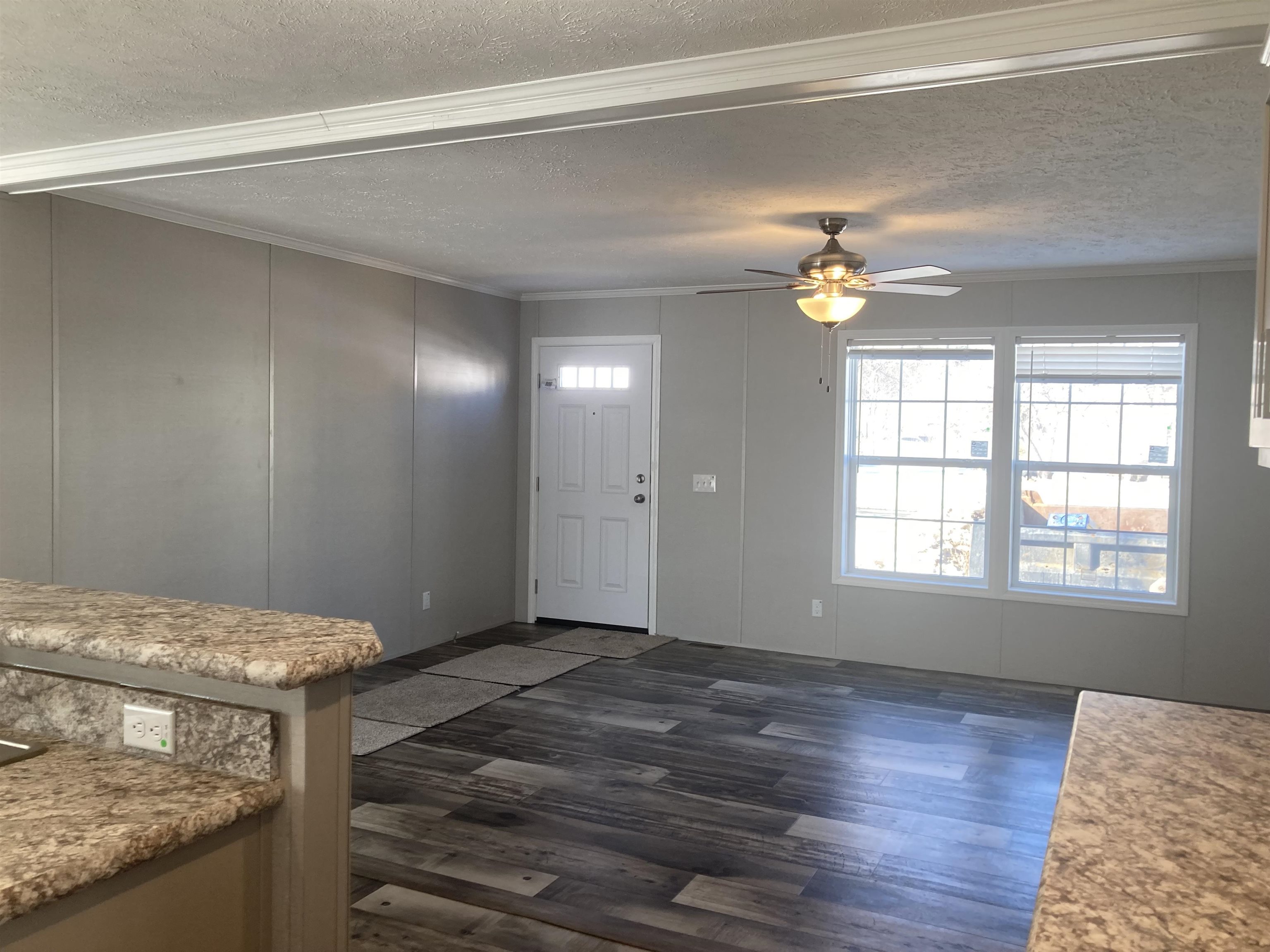 40 School St, Canaan, NH 03741