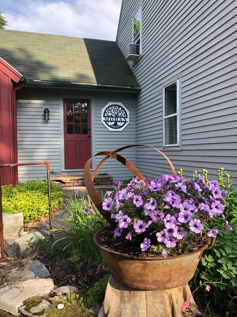 11 Birch Ledge Rd, Meredith, NH 03253