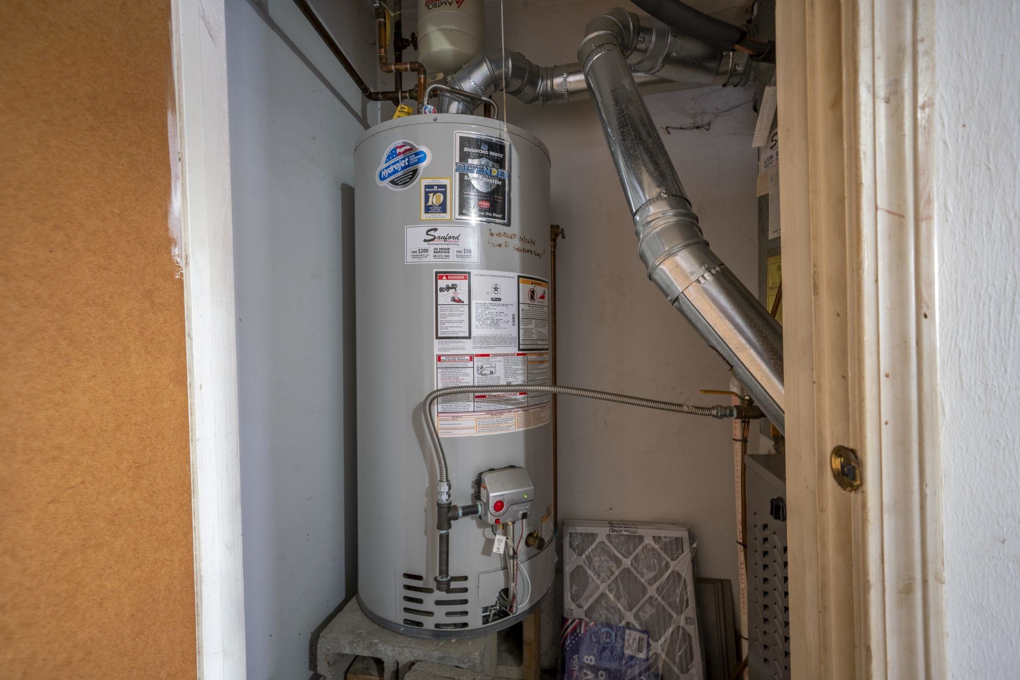 35 Albury Stone Cir, Nashua, NH 03063