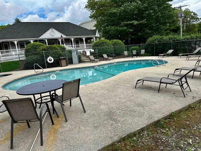 Homes for sale in Nashua, NH | 35 Albury Stone Cir, Nashua, NH 03063 | MLS# 5077998