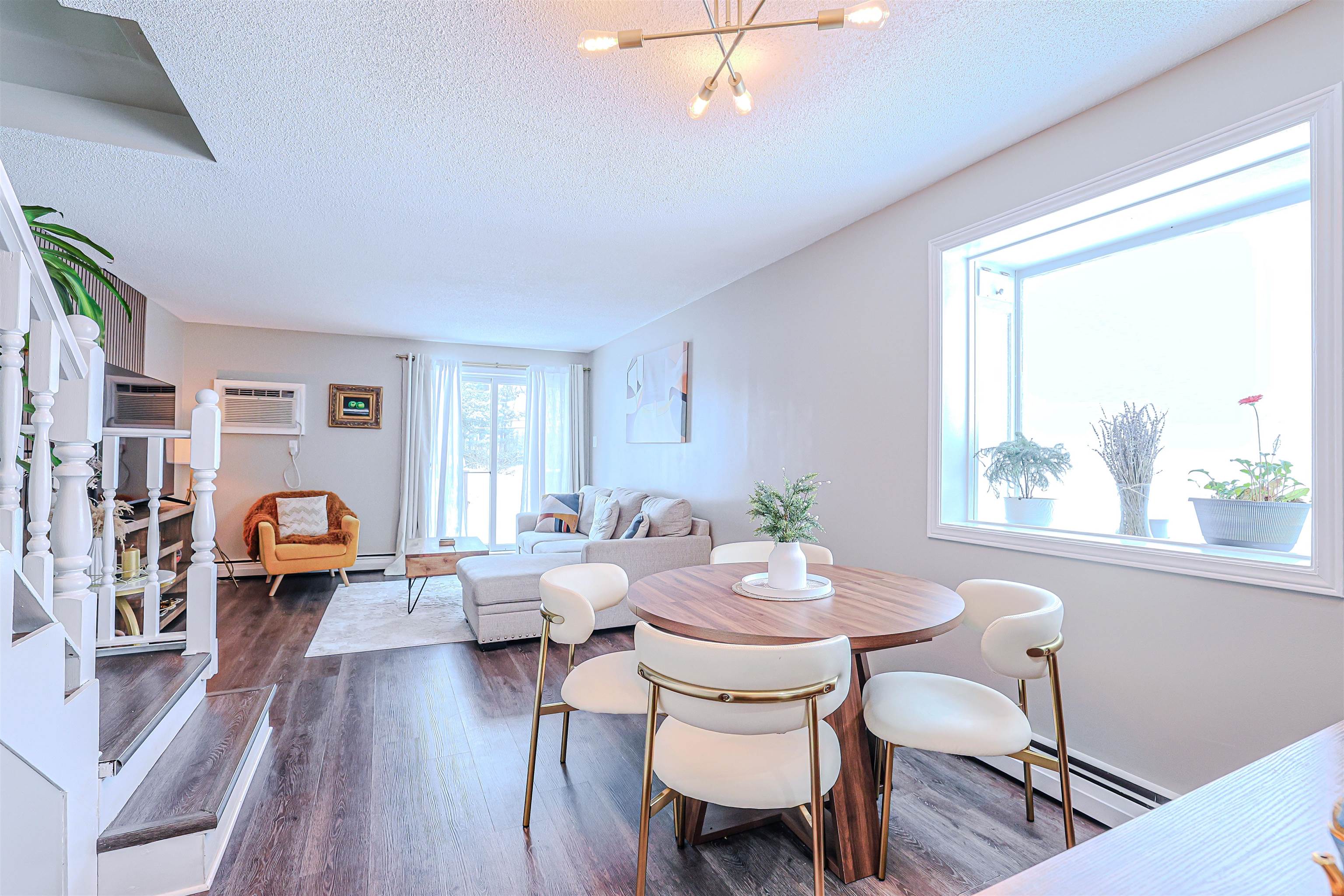 76 Shelburne Rd, Merrimack, NH 03054