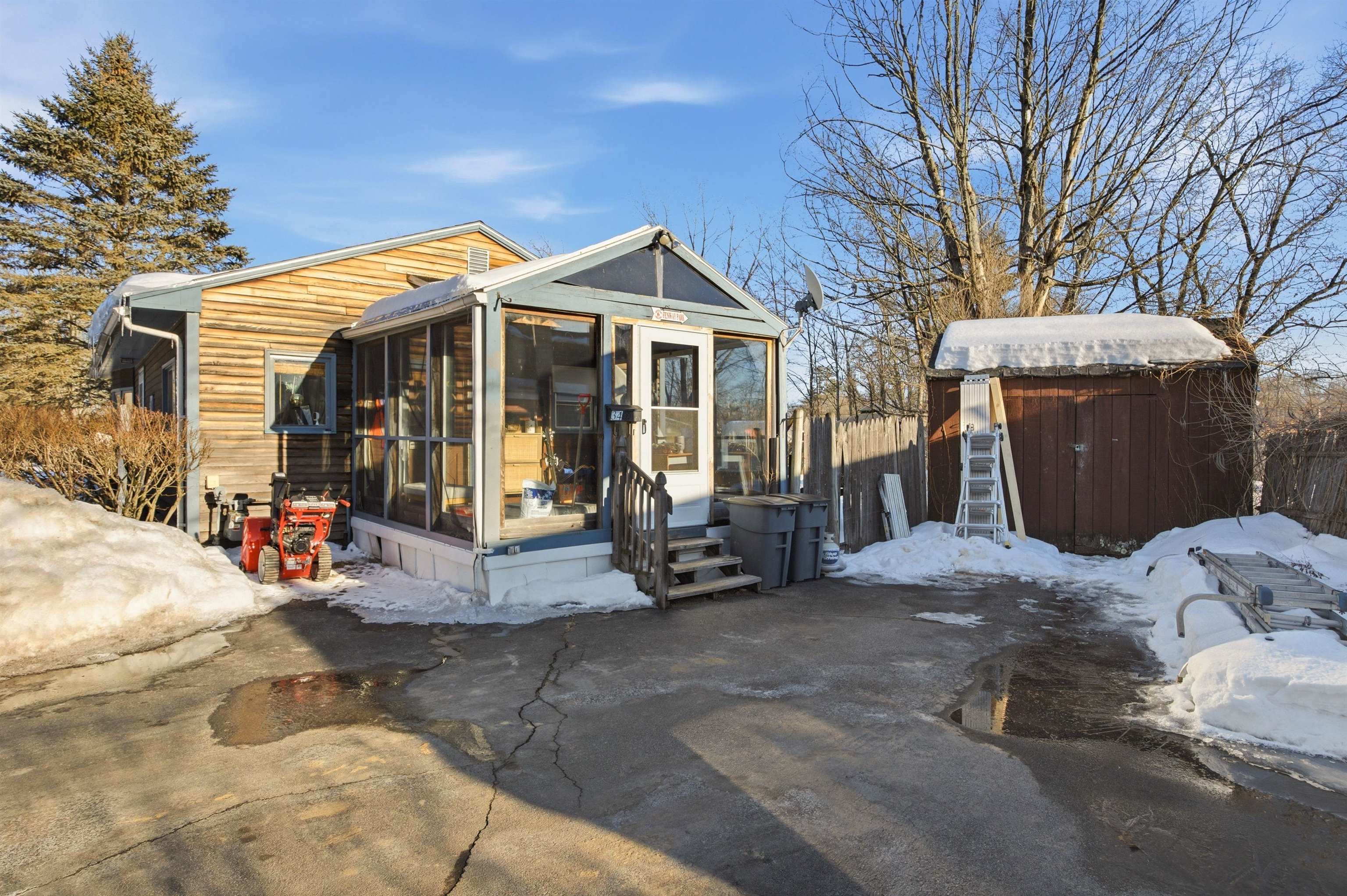 34 Gage St, Boscawen, NH 03303