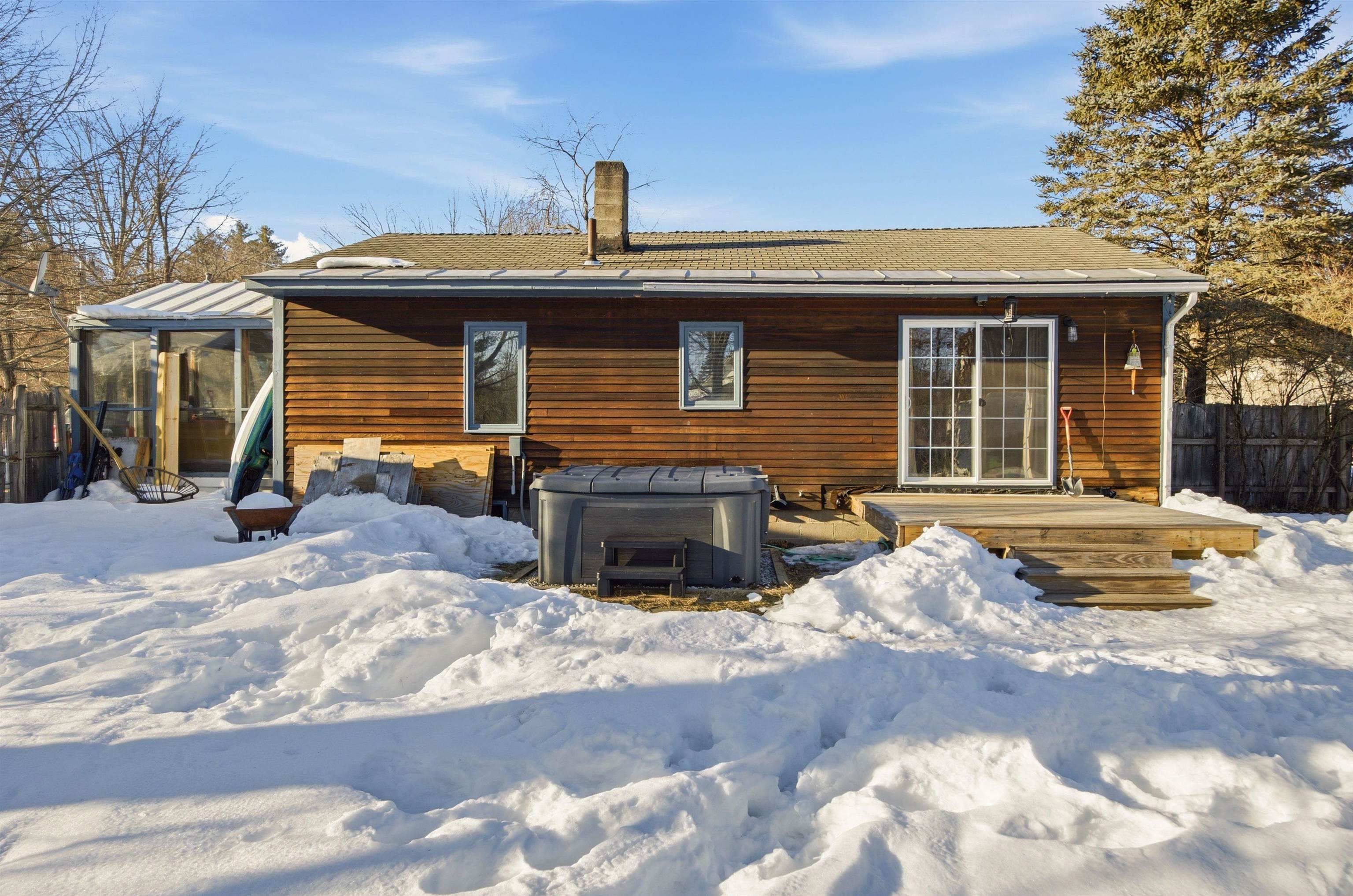 34 Gage St, Boscawen, NH 03303