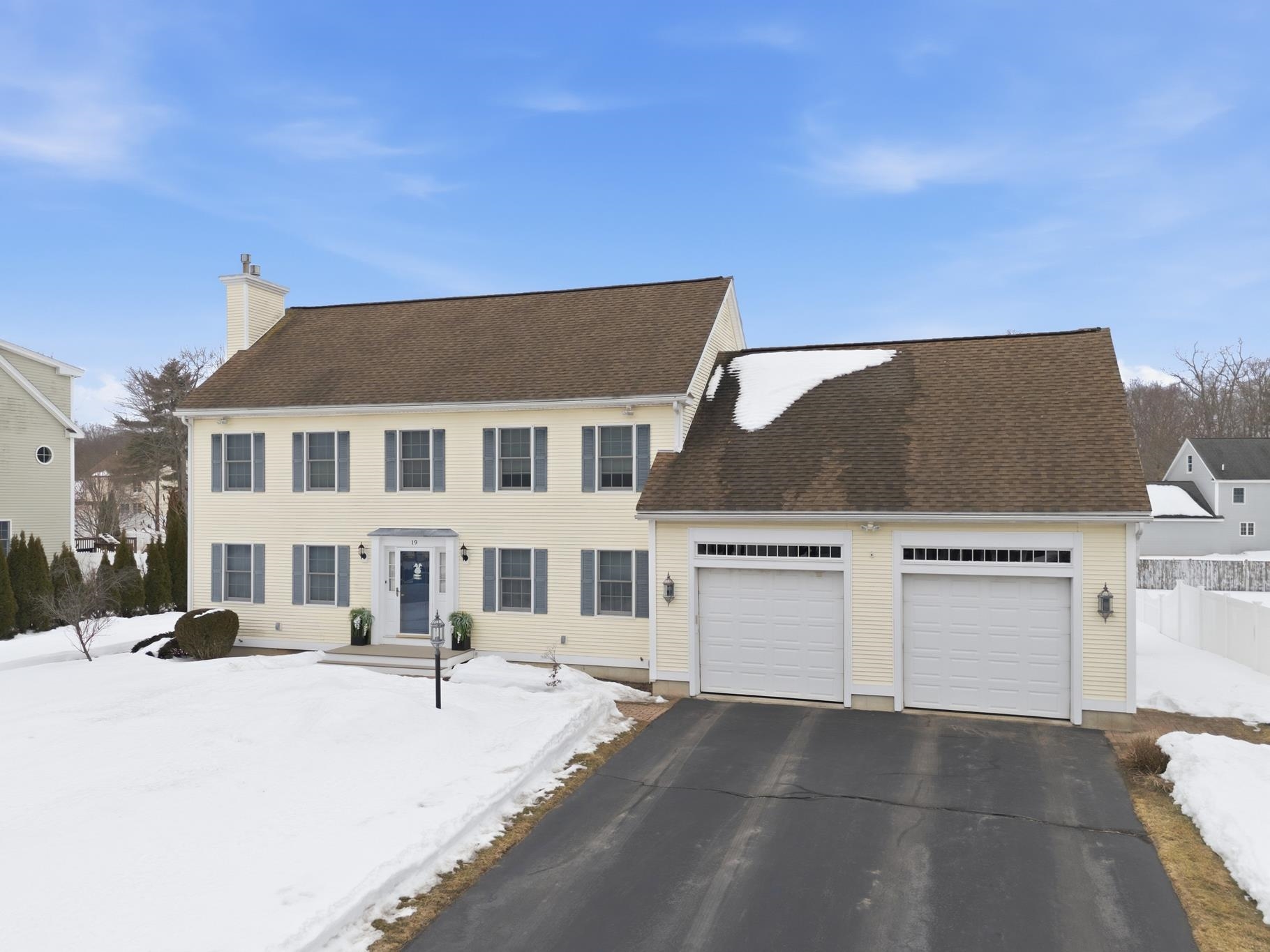 19 Viola Cir, Seabrook, NH 03874