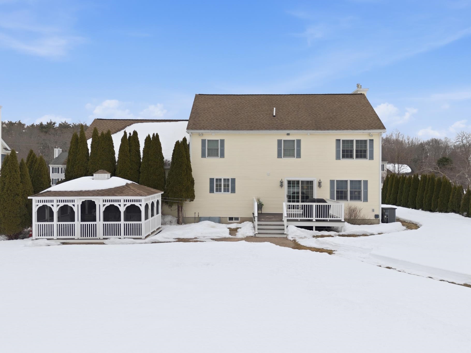 19 Viola Cir, Seabrook, NH 03874