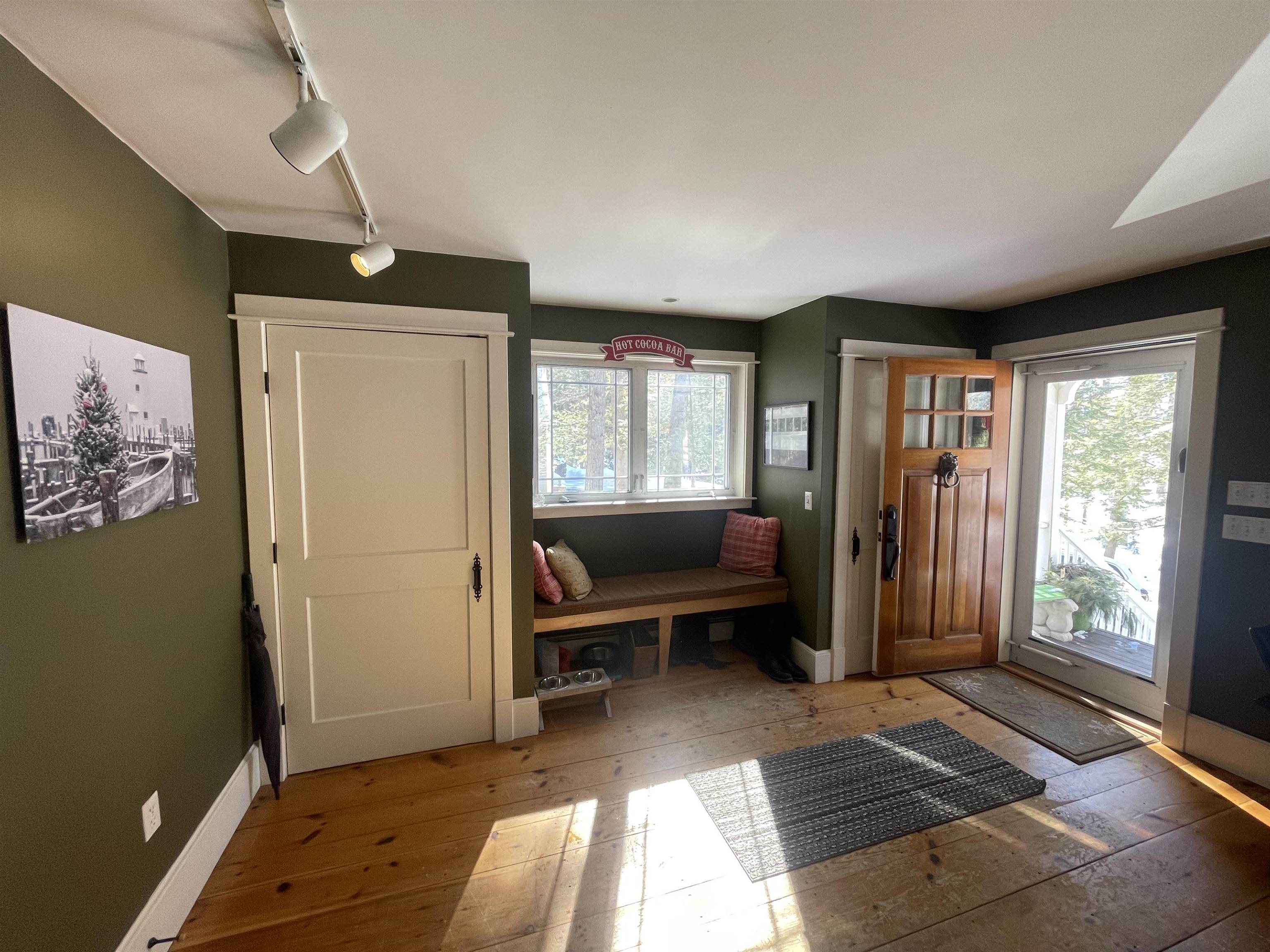 56 Kings Pine Rd, Wolfeboro, NH 03894