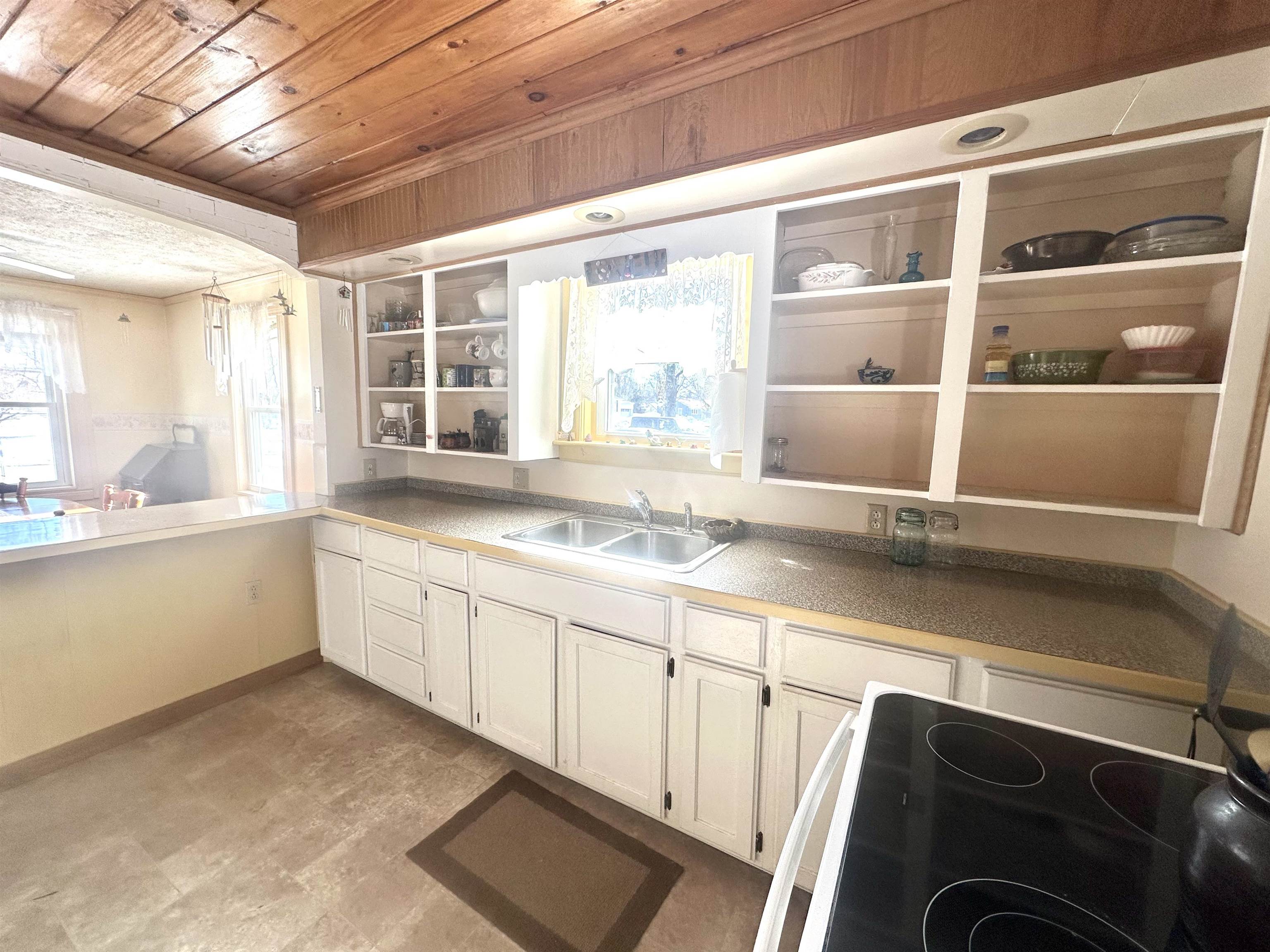 1 Brook St, Rochester, NH 03867