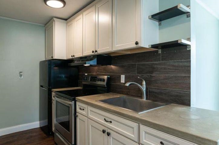 13 Main St, Plaistow, NH 03865