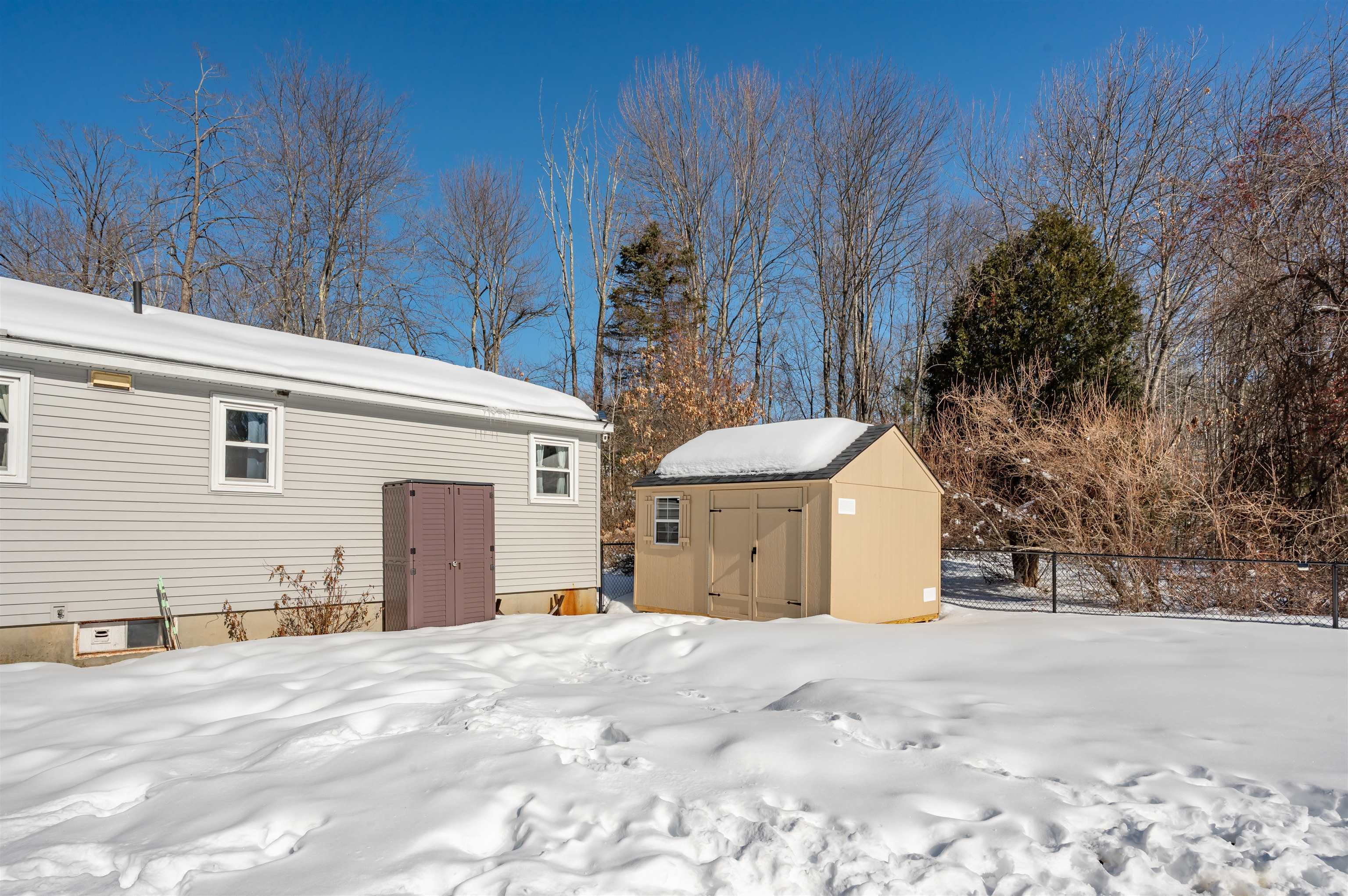 325 Pembroke Hill Rd, Pembroke, NH 03275