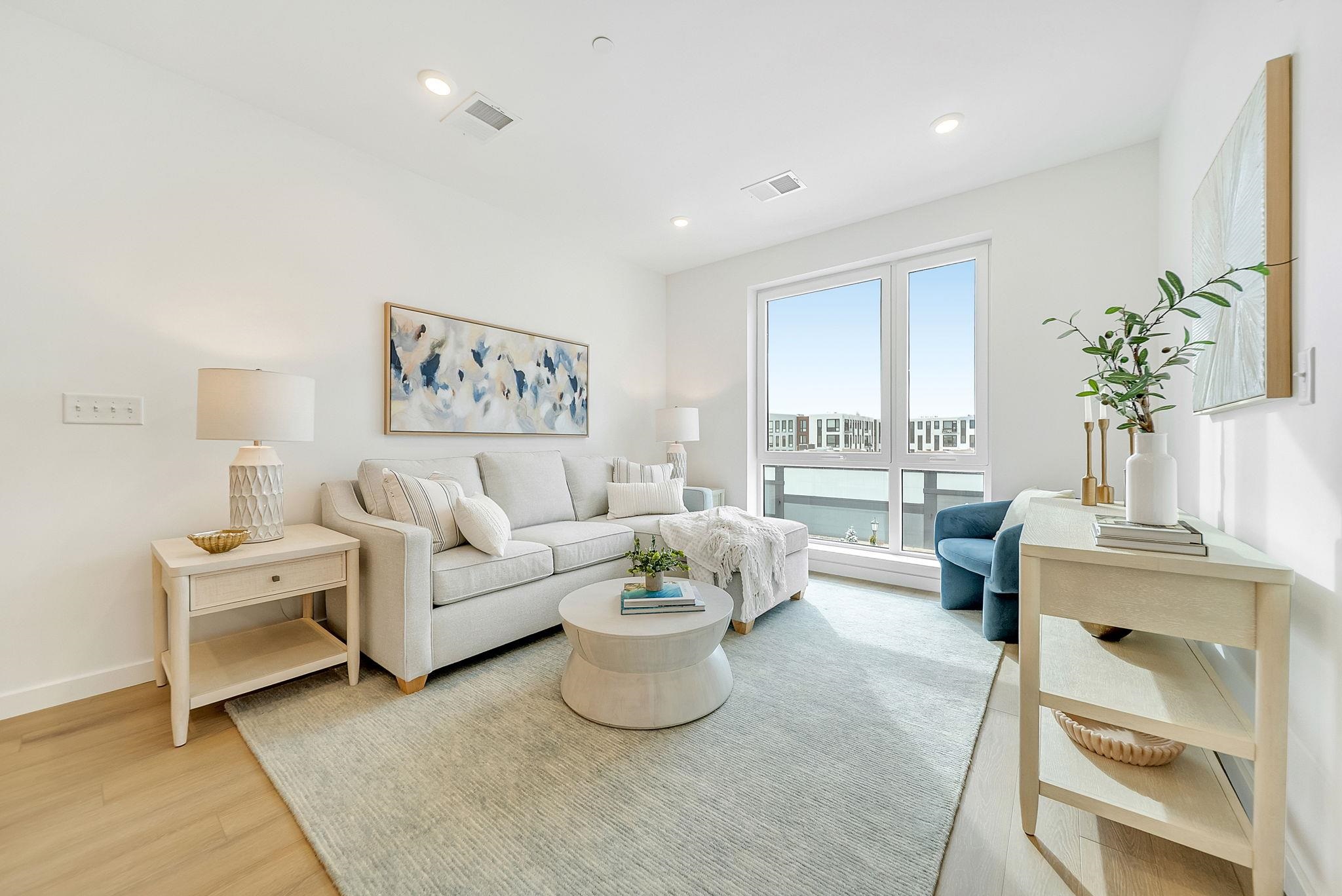 80 Constitution Ave, Portsmouth, NH 03801