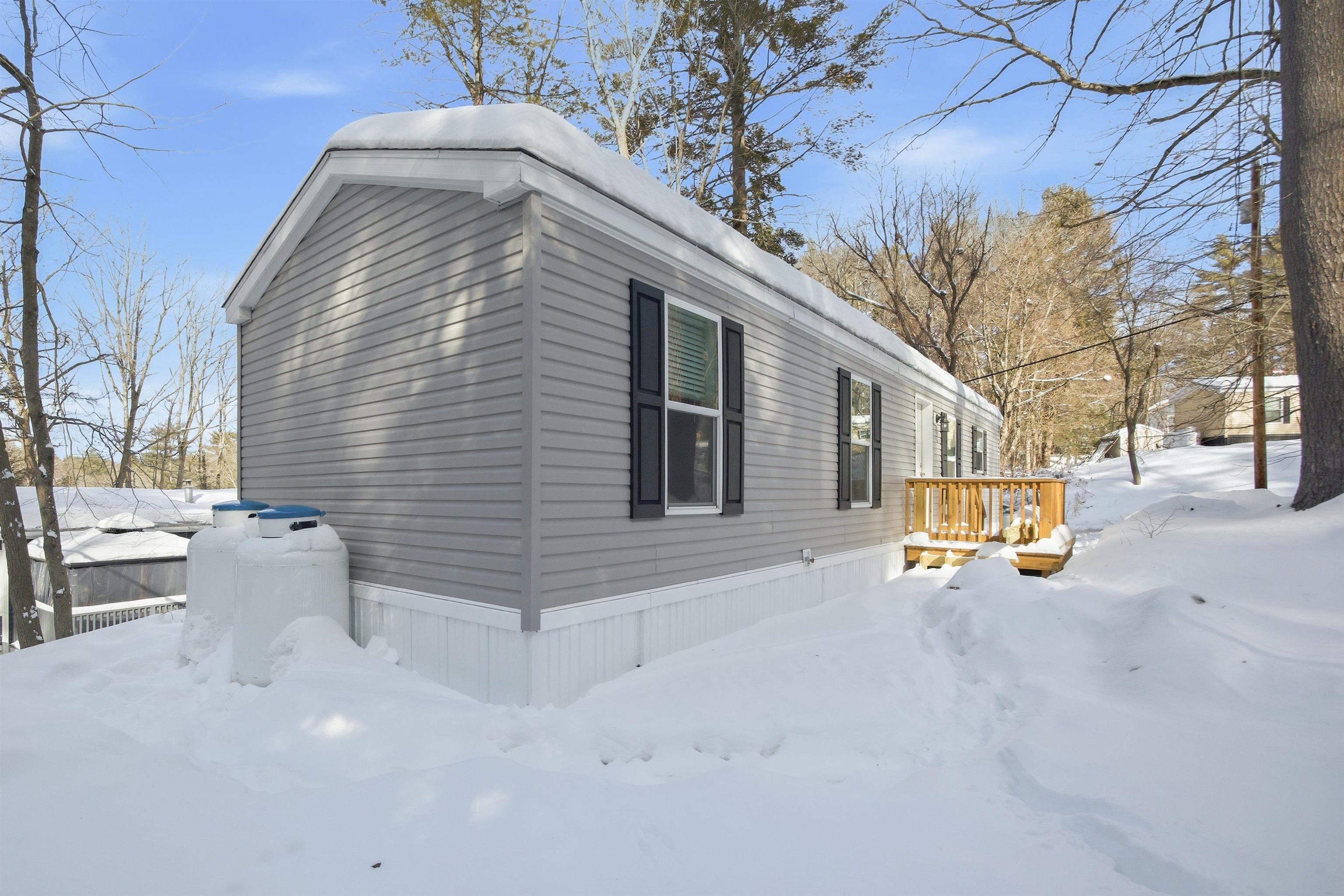 15 Sullivan Dr, Allenstown, NH 03275