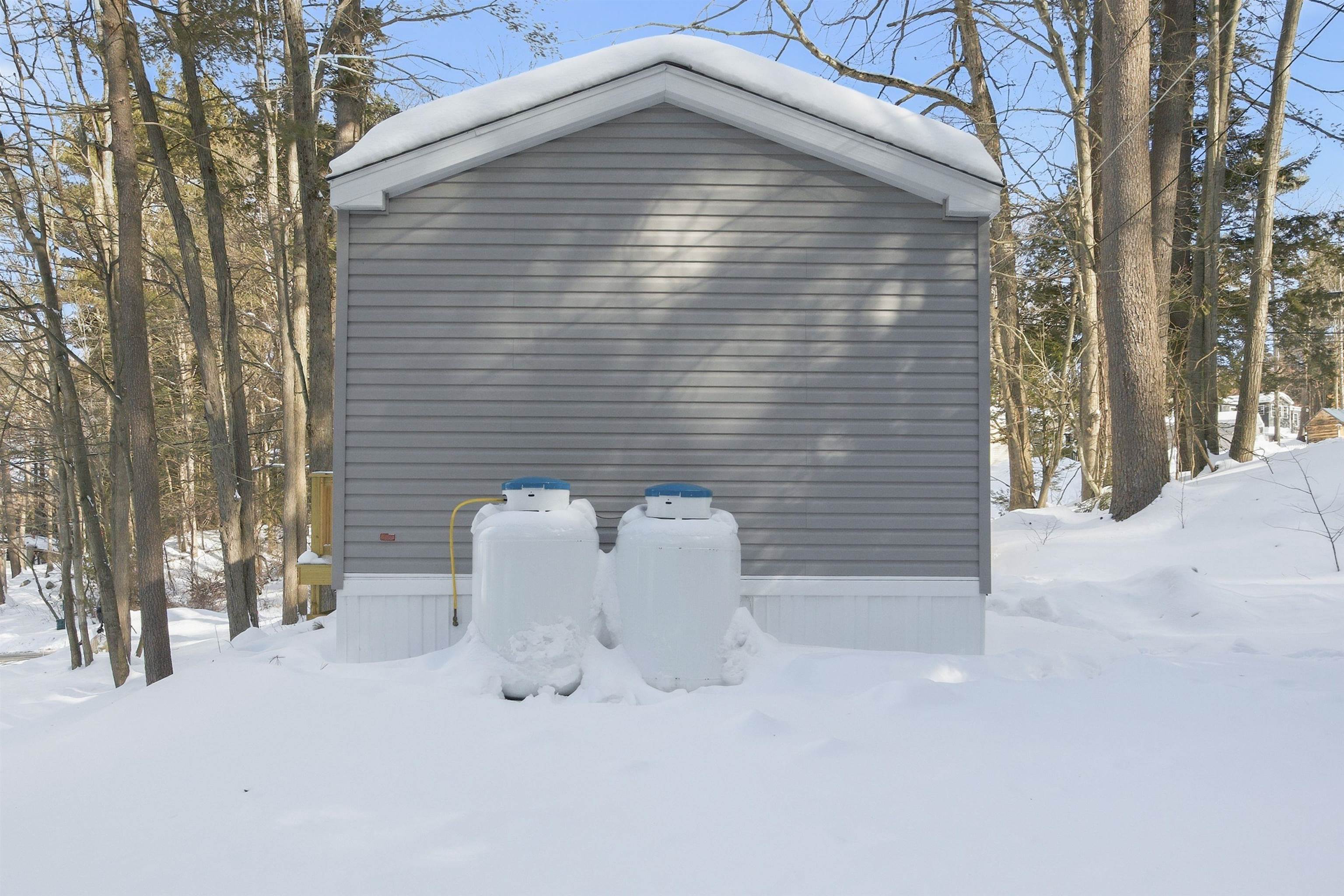 15 Sullivan Dr, Allenstown, NH 03275