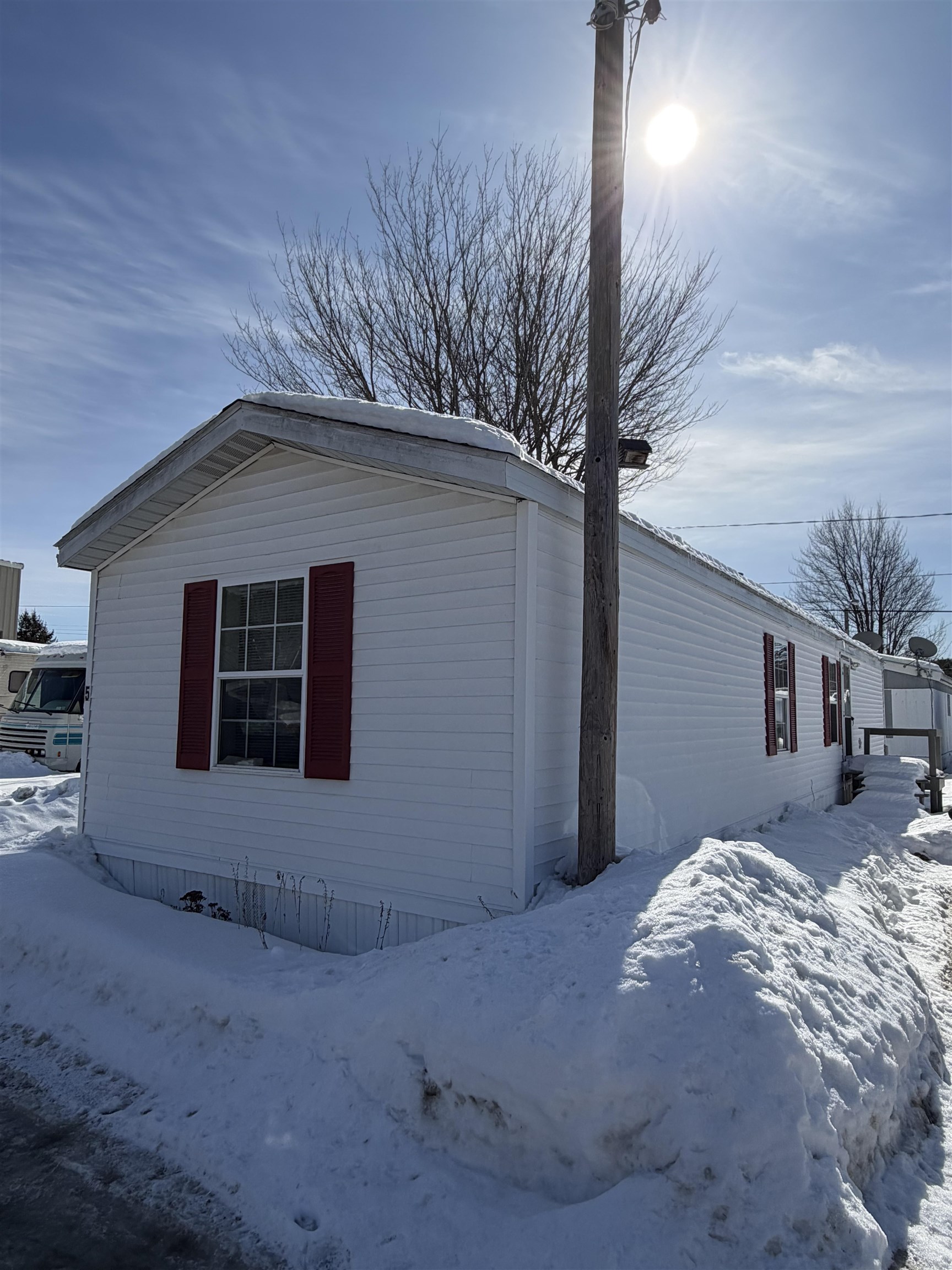 5 Coreys Mobile Home Pk, Littleton, NH 03561