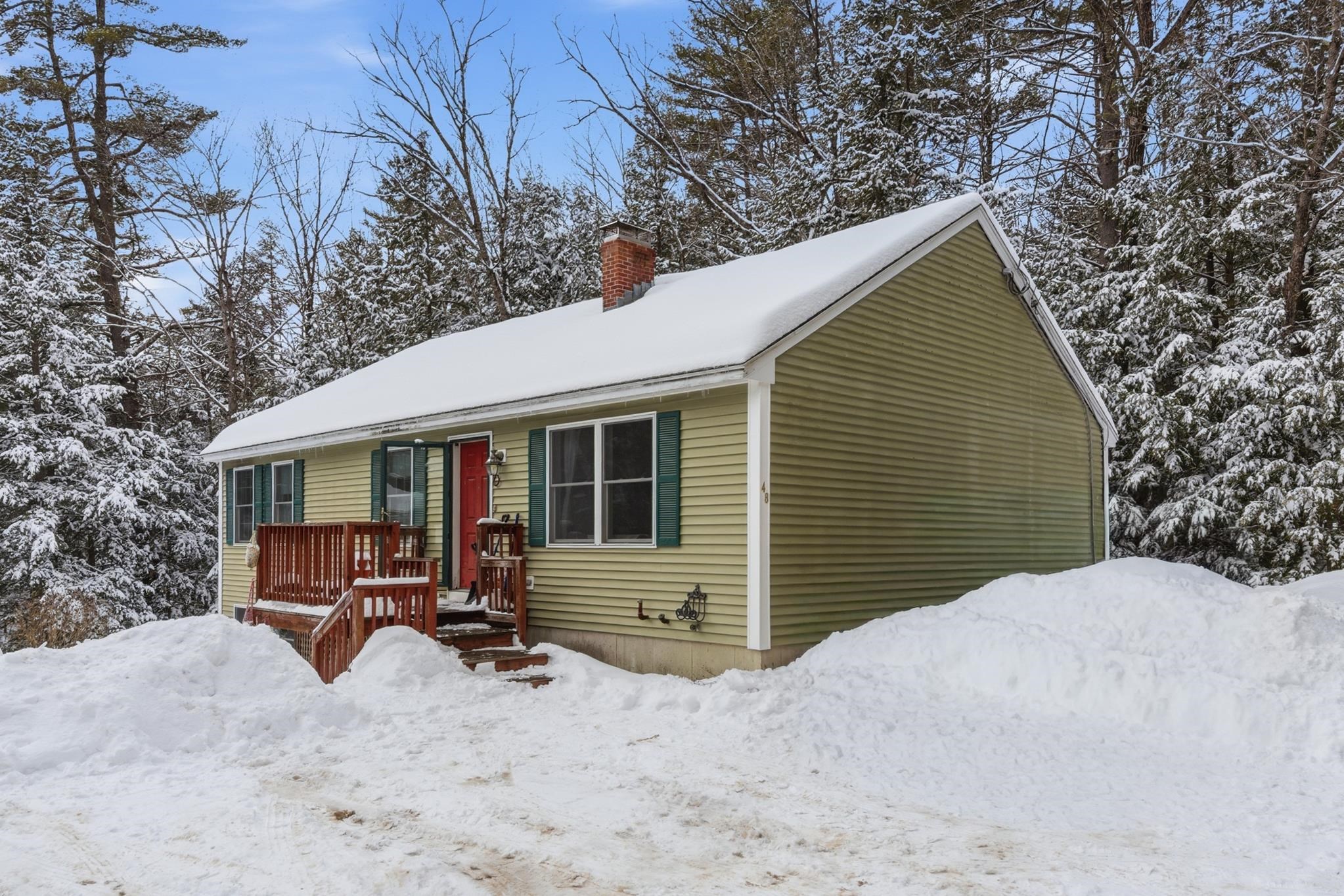 48 Huntington Dr, Hillsborough, NH 03244