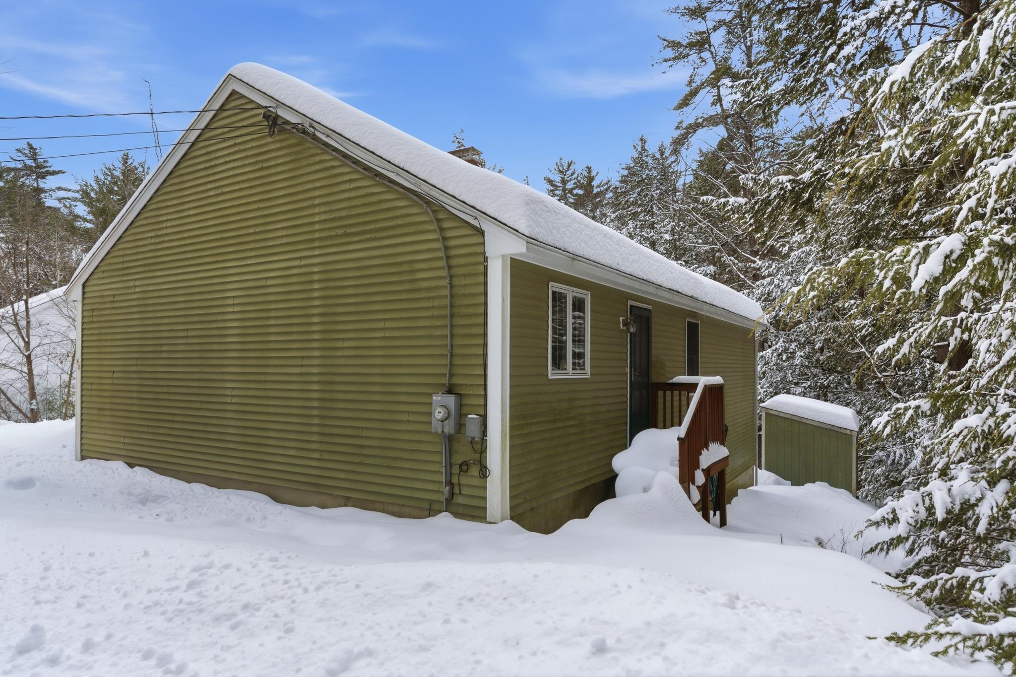 48 Huntington Dr, Hillsborough, NH 03244