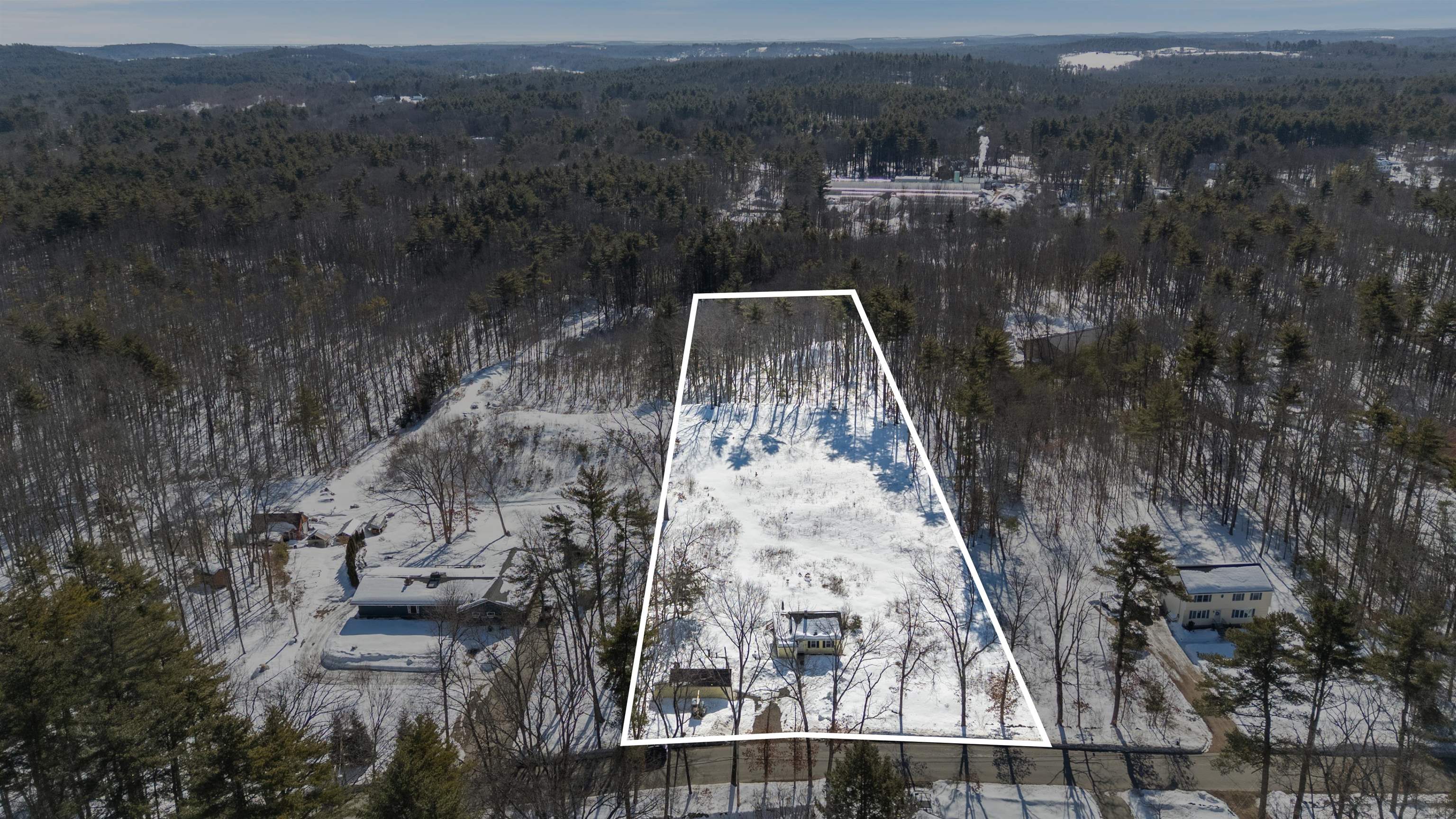 Homes for sale in Newton, NH | 19 Maple Ave, Newton, NH 03858 | MLS# 5078086