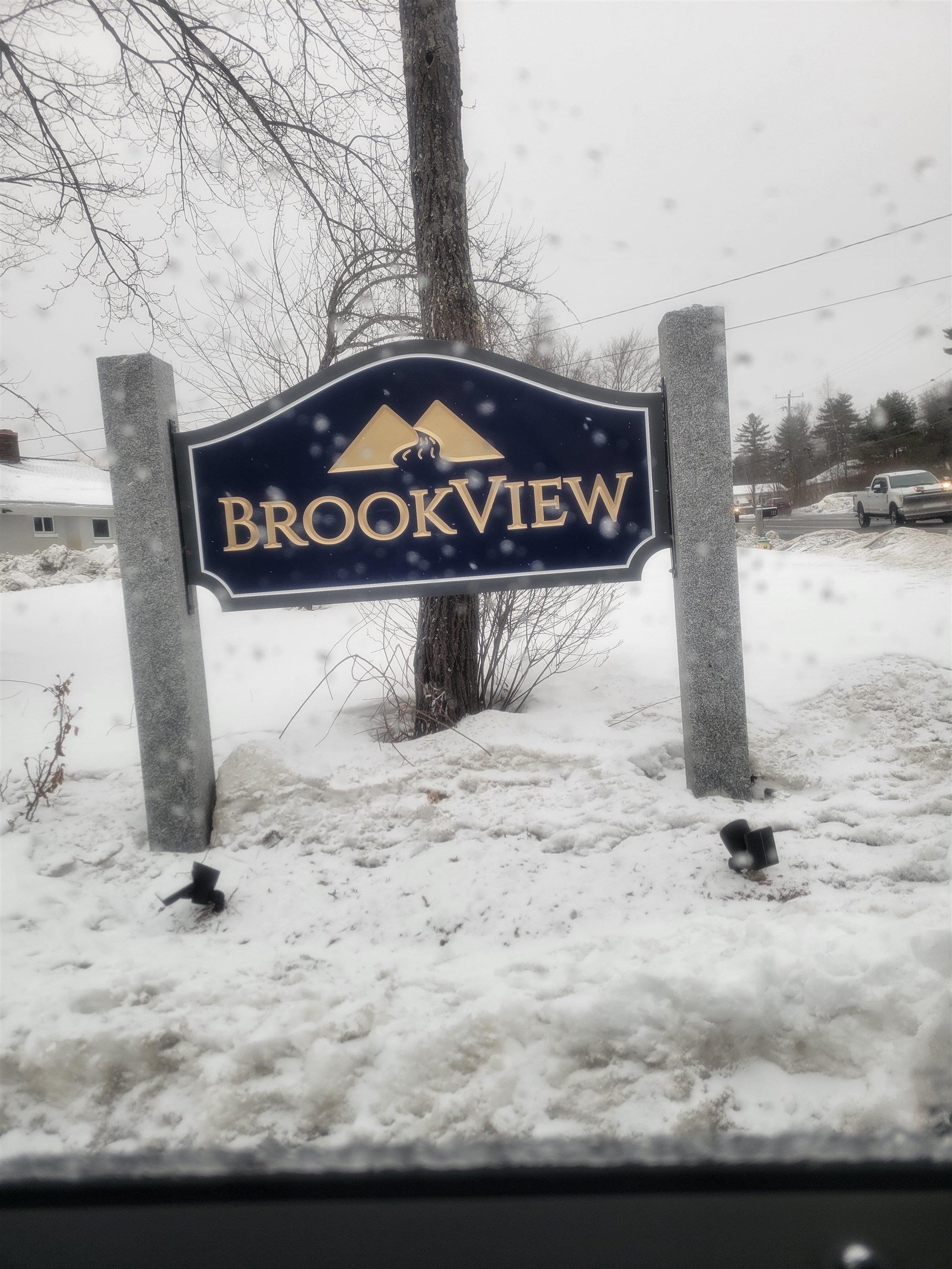 146 Brookview Dr, Hooksett, NH 03106