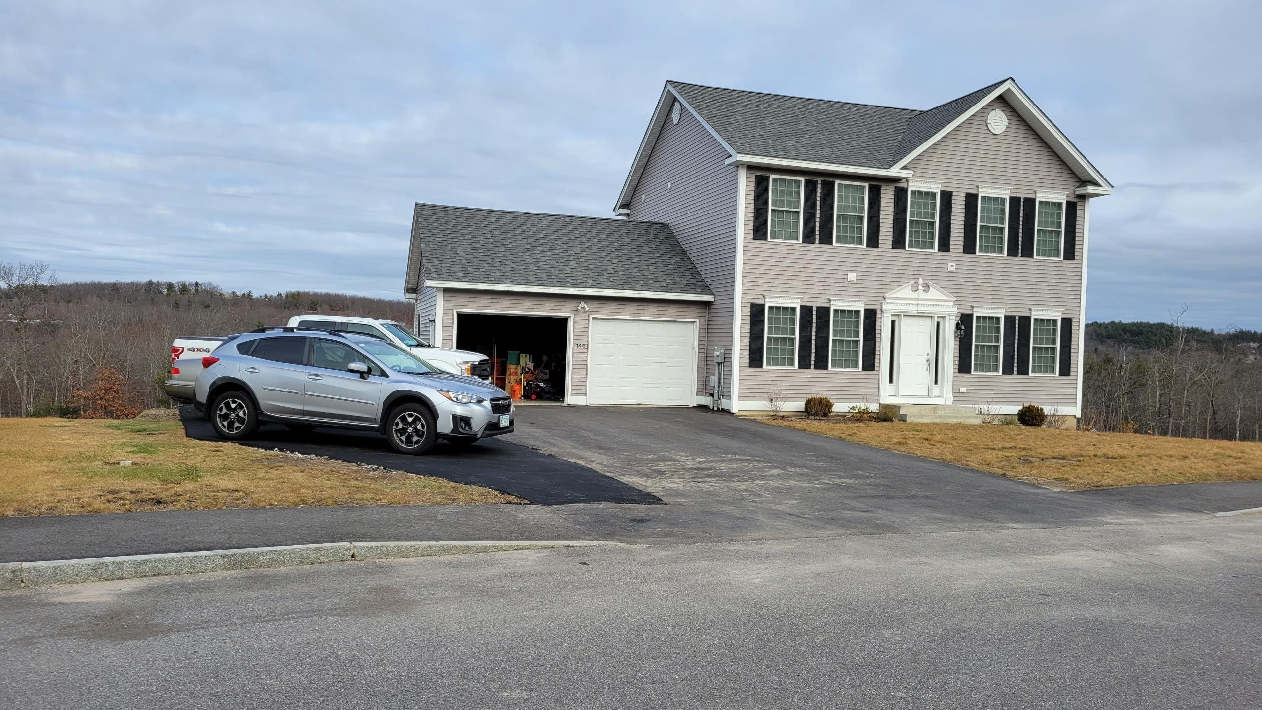 146 Brookview Dr, Hooksett, NH 03106