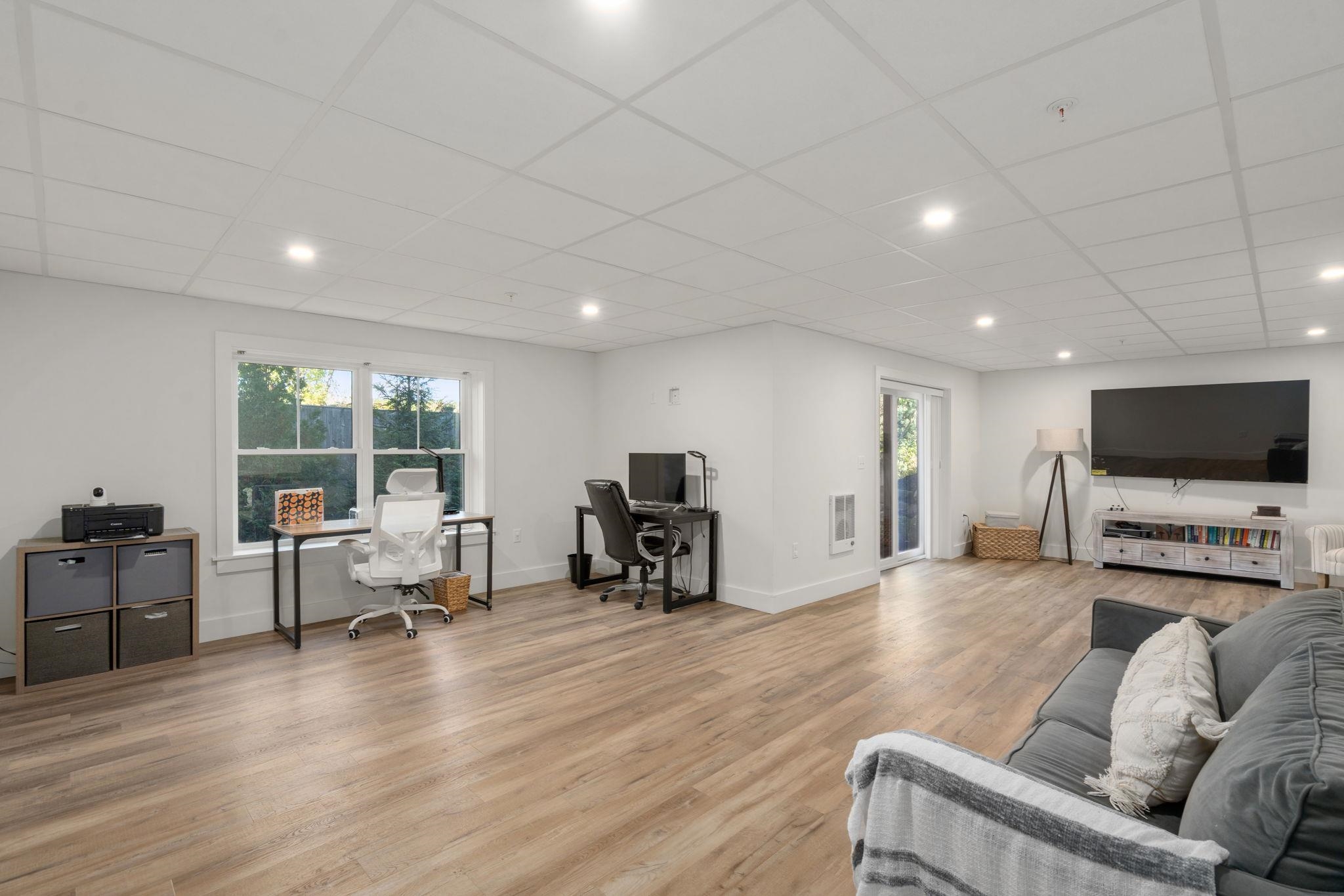 12 Founders Sq #A, Greenland, NH 03840