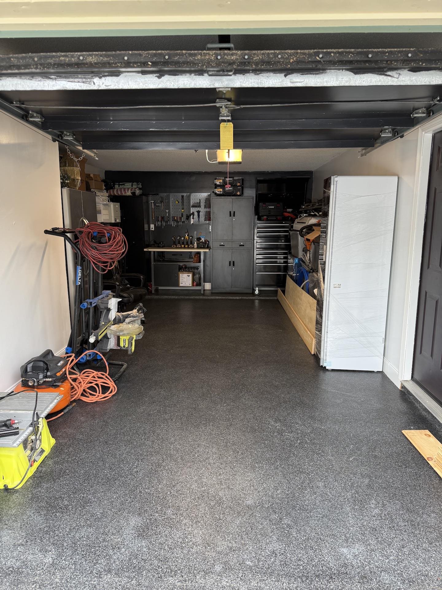 17 Walnut Cir, Merrimack, NH 03054