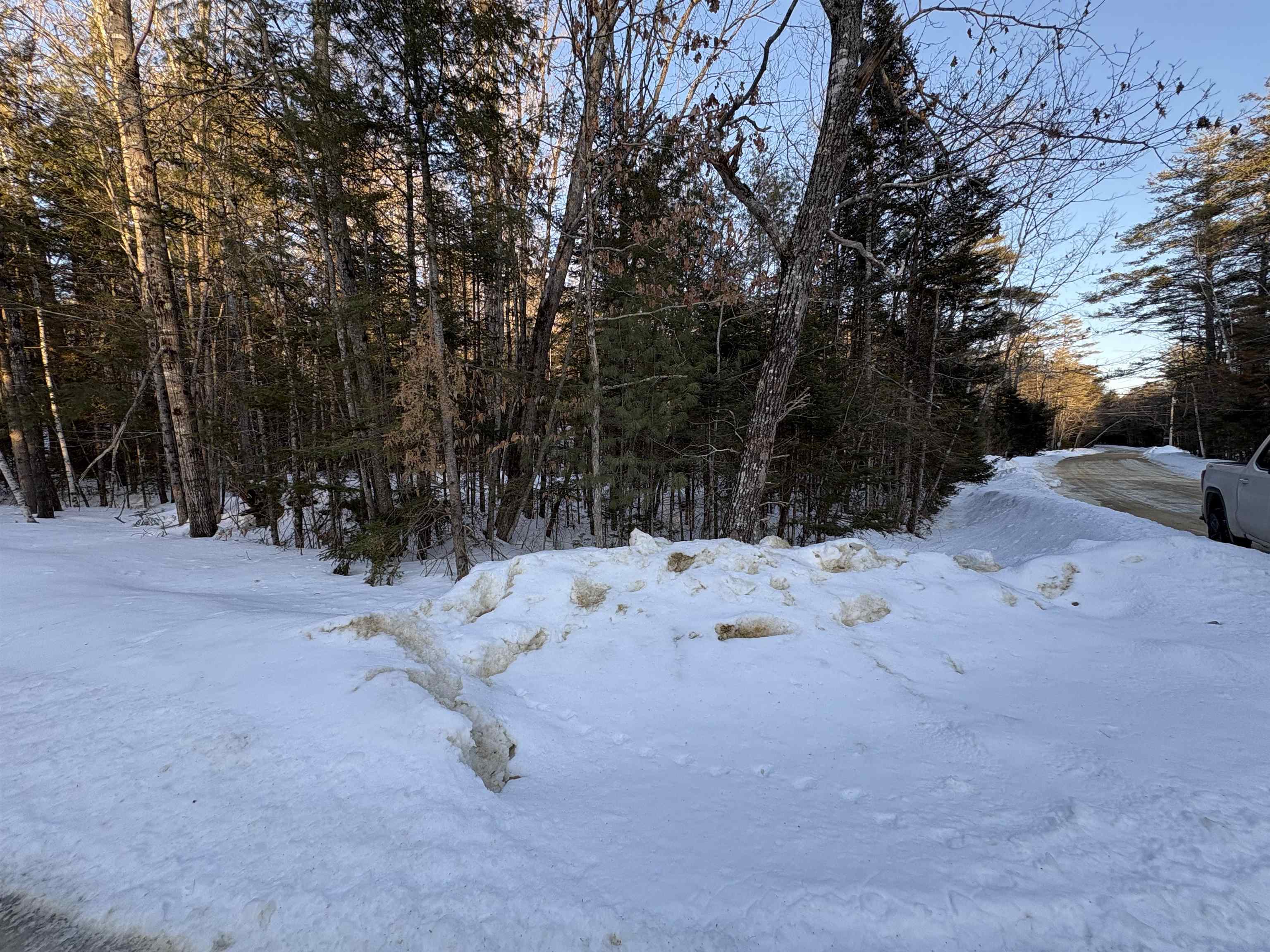 37446 North Shore/washington Dr, Barnstead, NH 03225