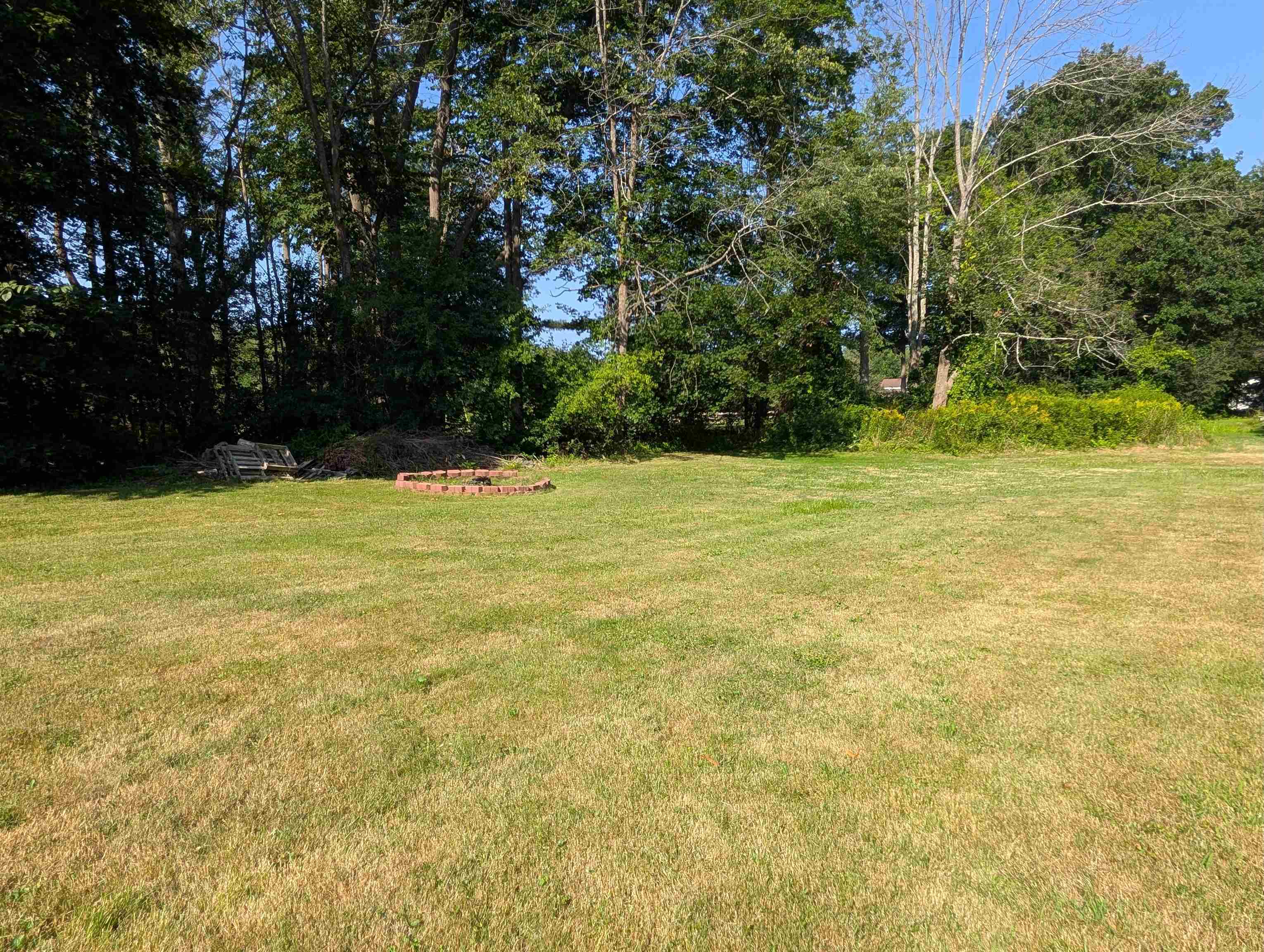 1 Jason Dr, Stratham, NH 03885