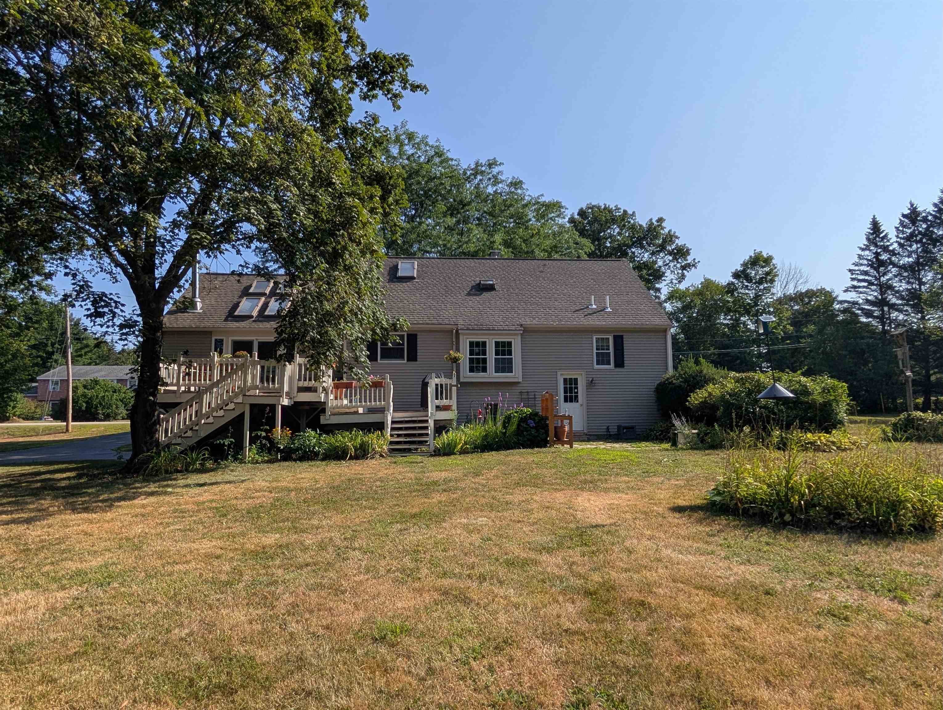 1 Jason Dr, Stratham, NH 03885