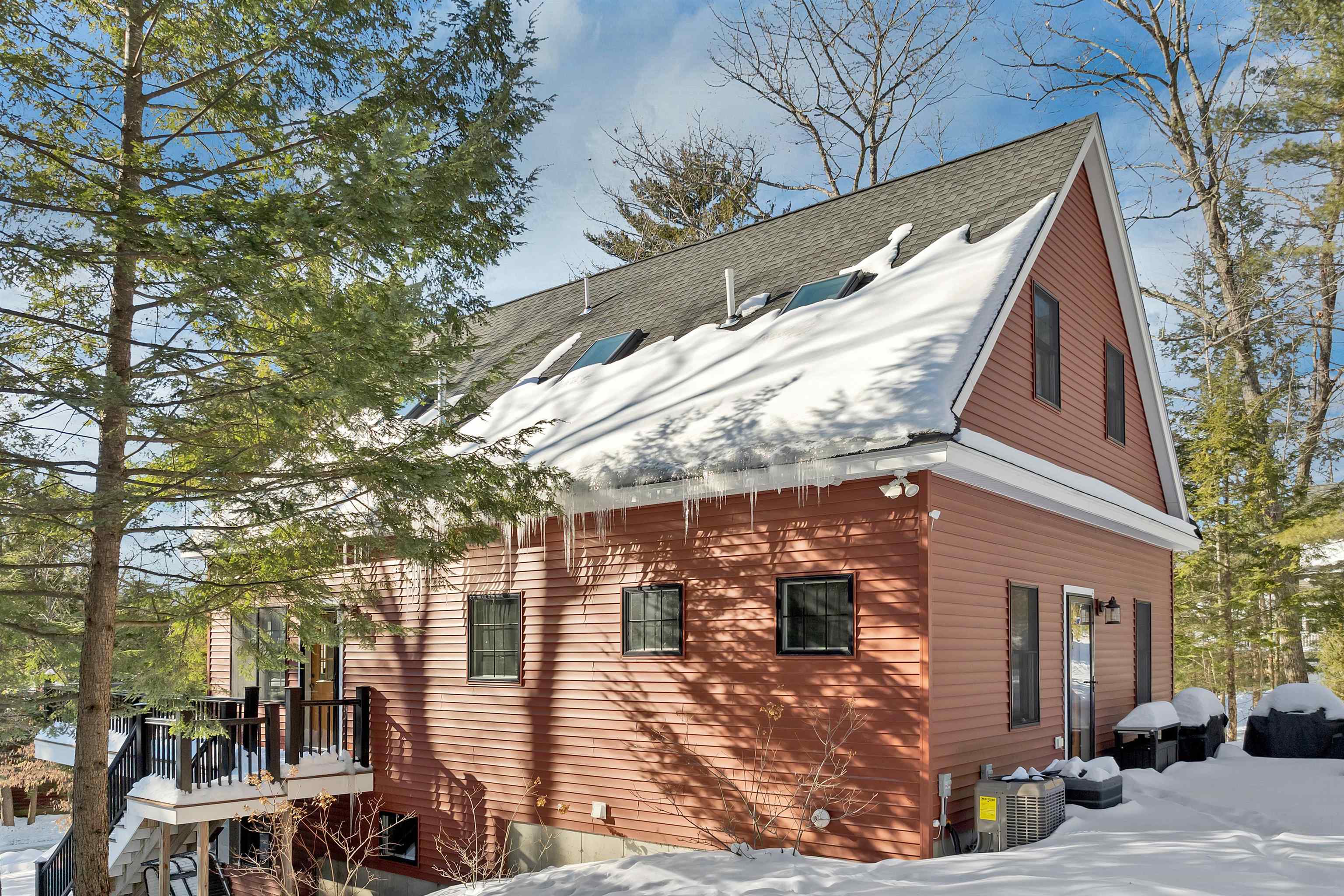 71 Deer Run Dr, Freedom, NH 03836