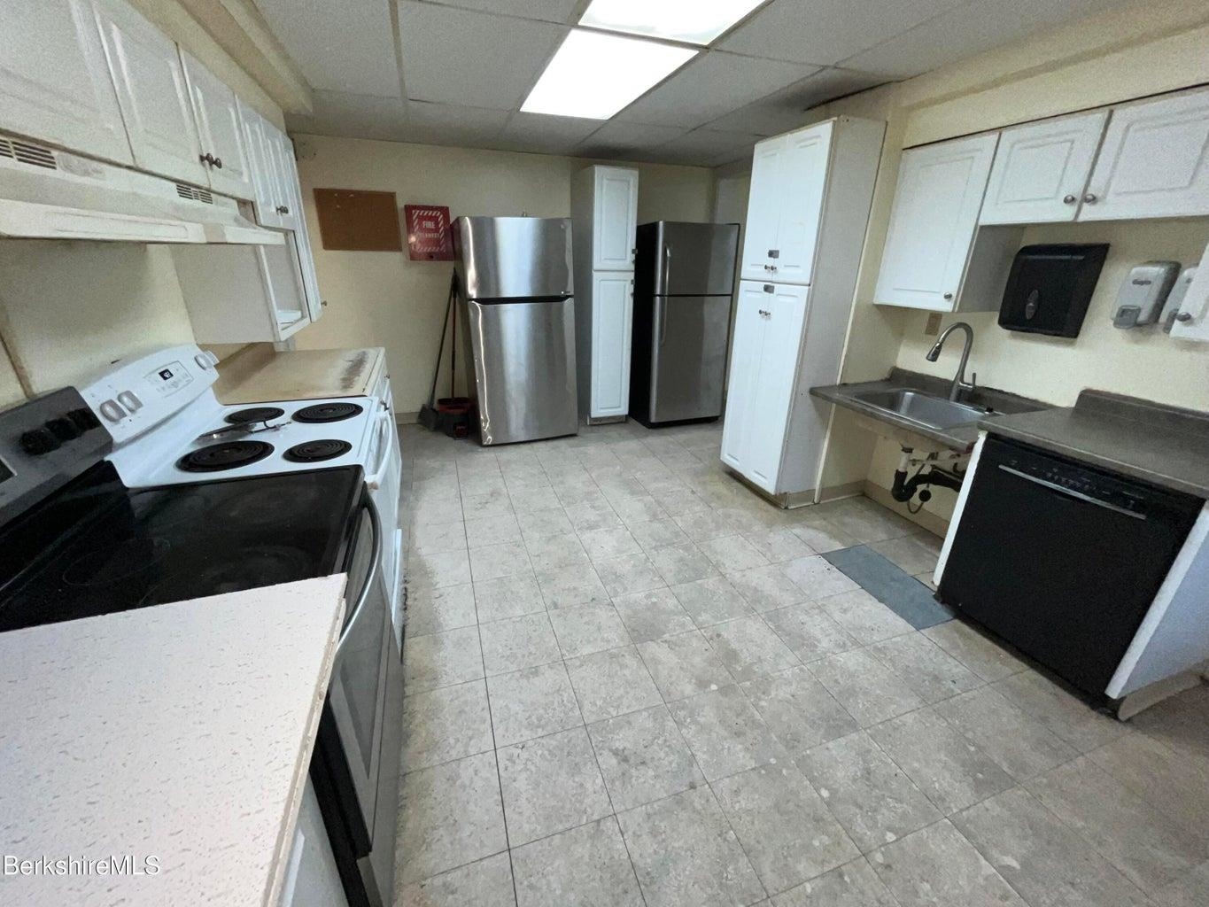 292 West St, Pittsfield, MA 01201