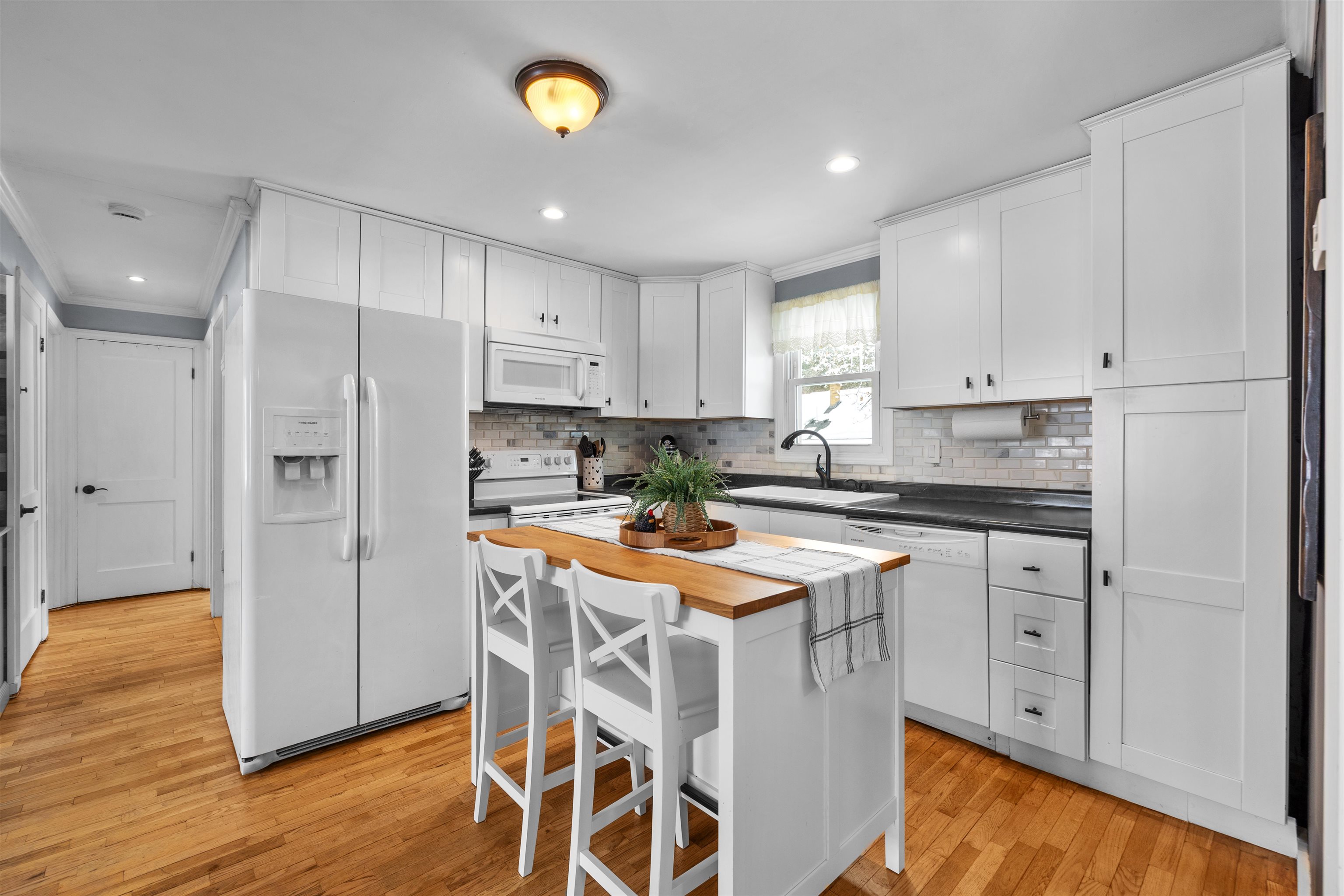 278 Exchange Ave, Manchester, NH 03104