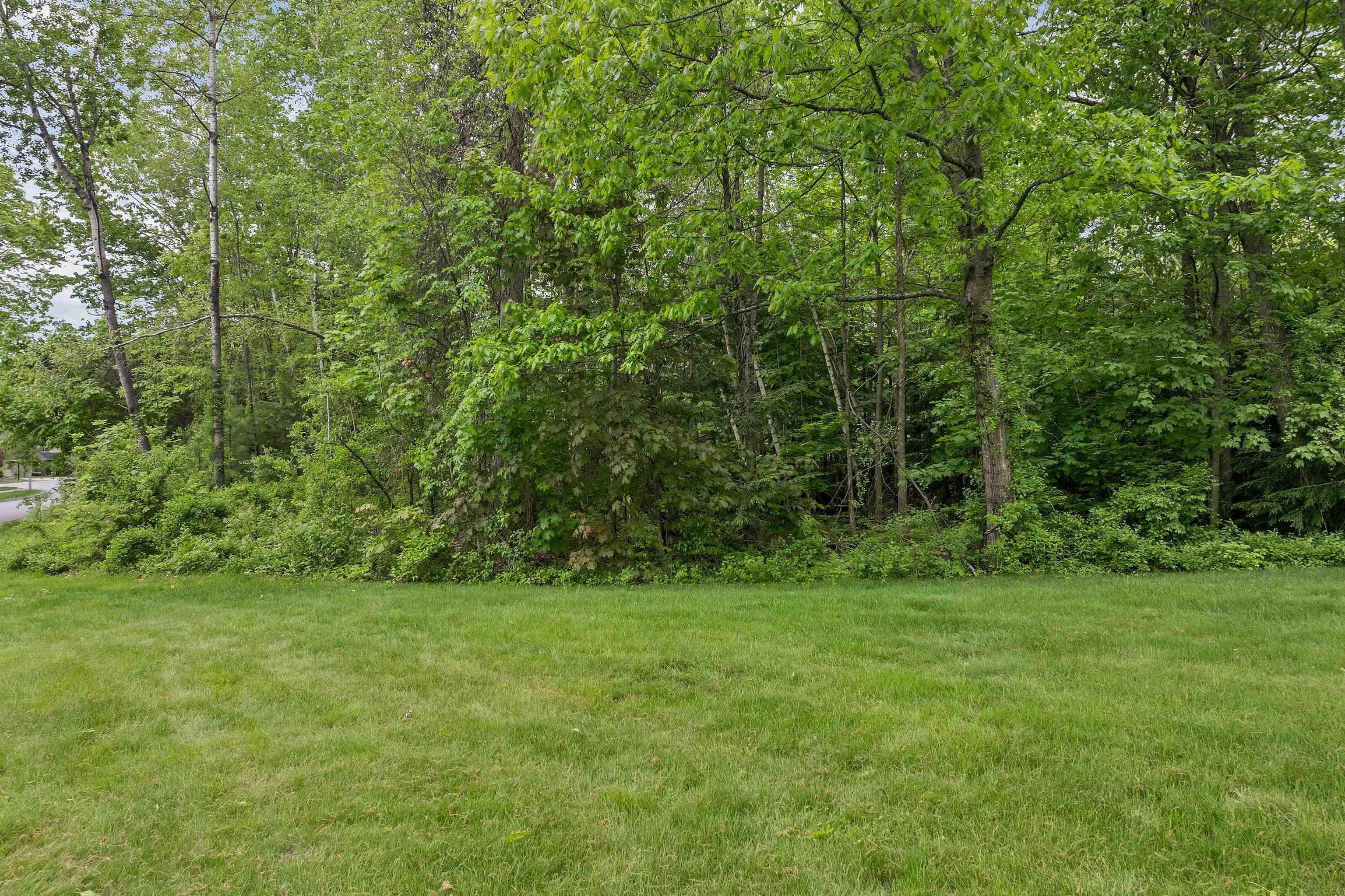 22 Race Point Rd, Laconia, NH 03246