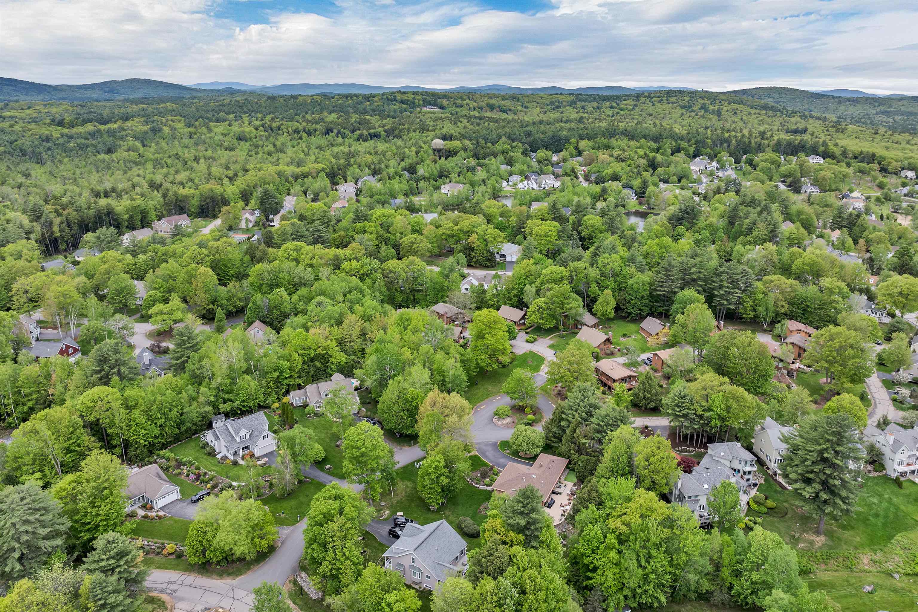 22 Race Point Rd, Laconia, NH 03246