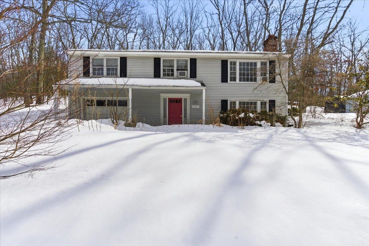 18 Douglas St, Merrimack, NH 03054