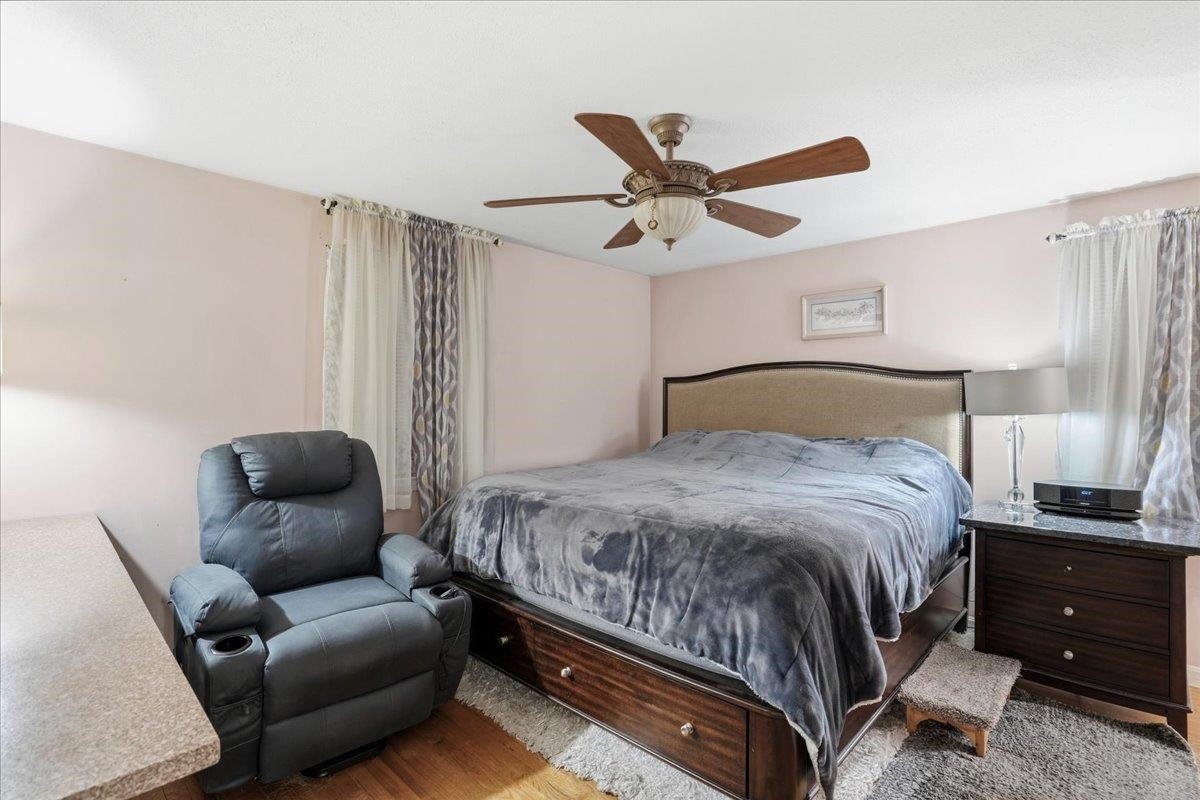 18 Douglas St, Merrimack, NH 03054