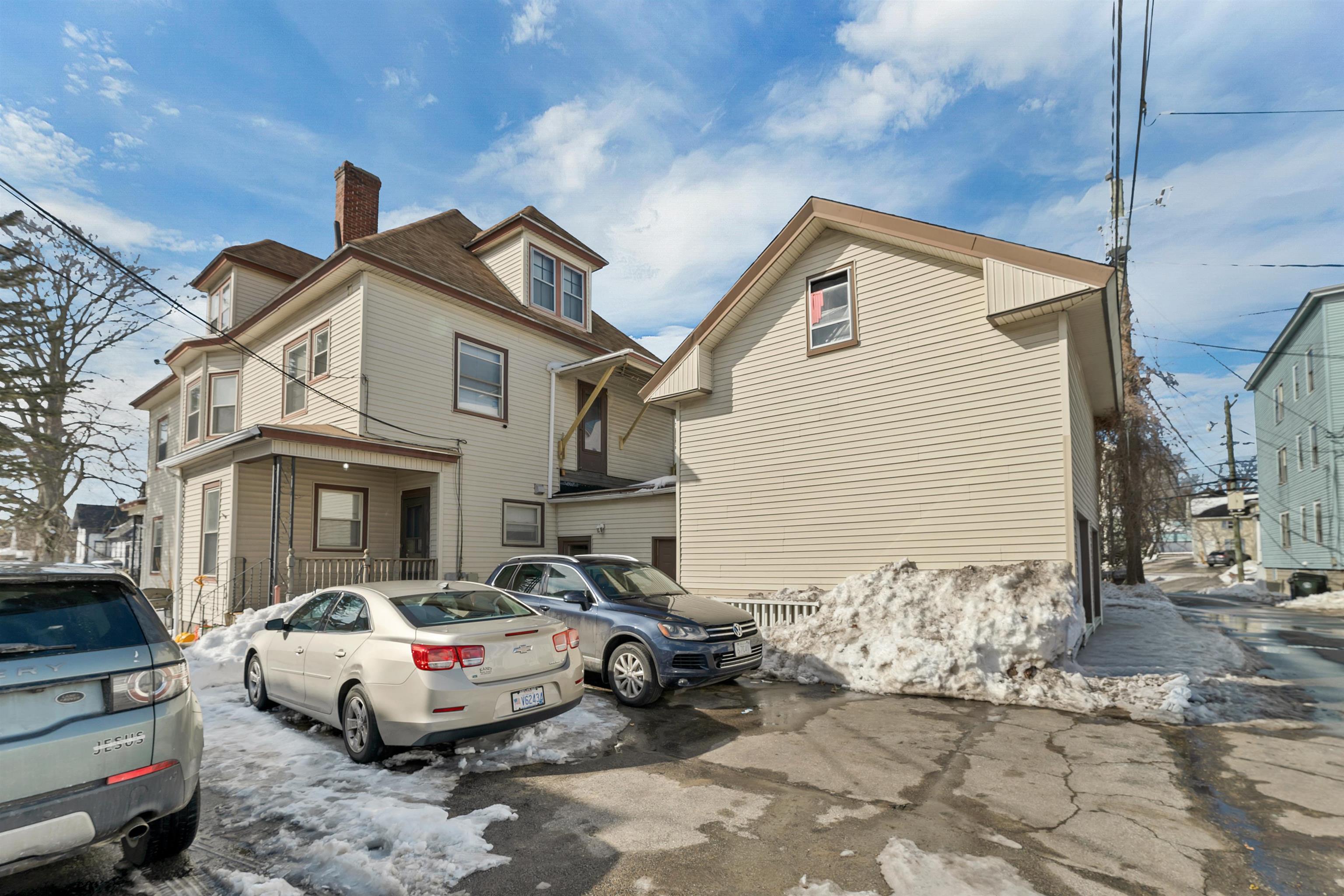 599 Beech St, Manchester, NH 03104