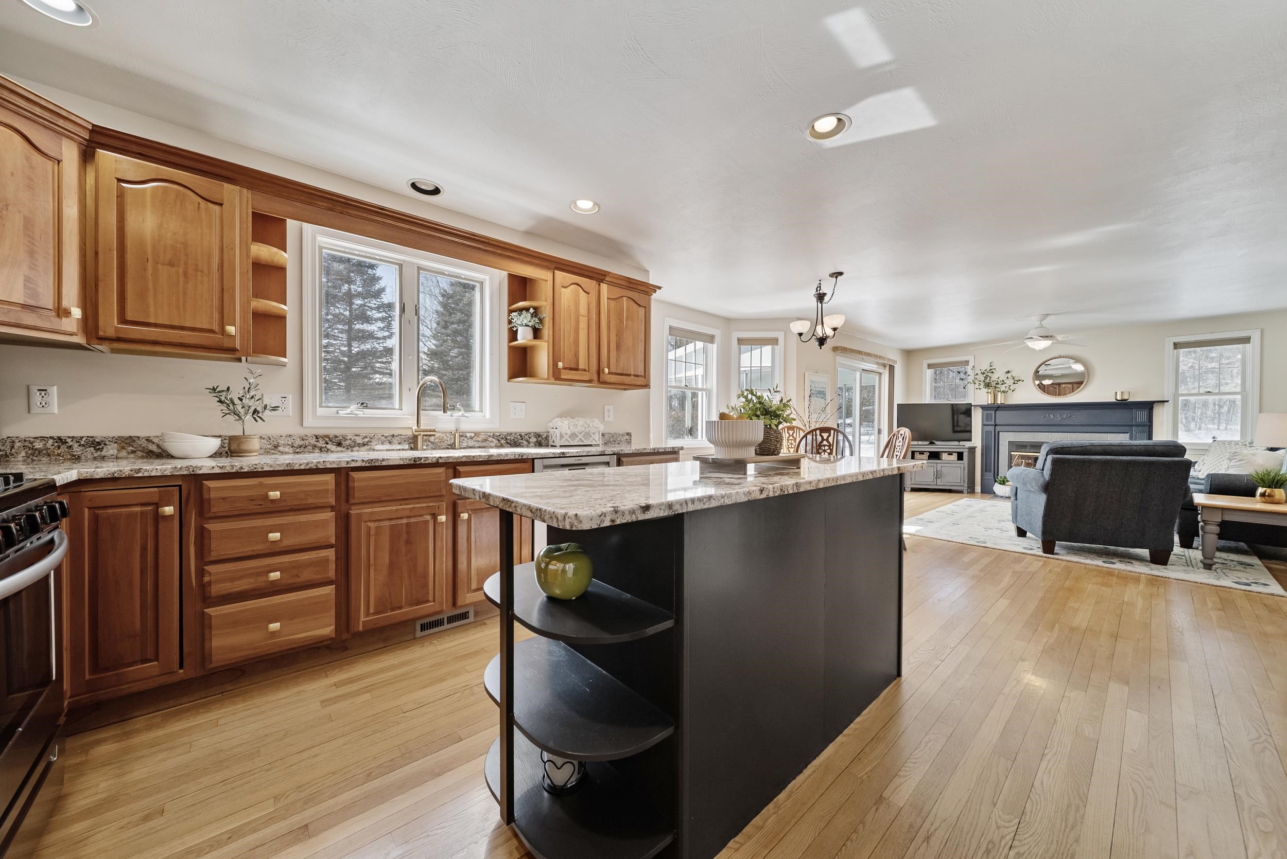 Homes for sale in Amherst, NH | 7 Jennifer Ln, Amherst, NH 03031 | MLS# 5078131