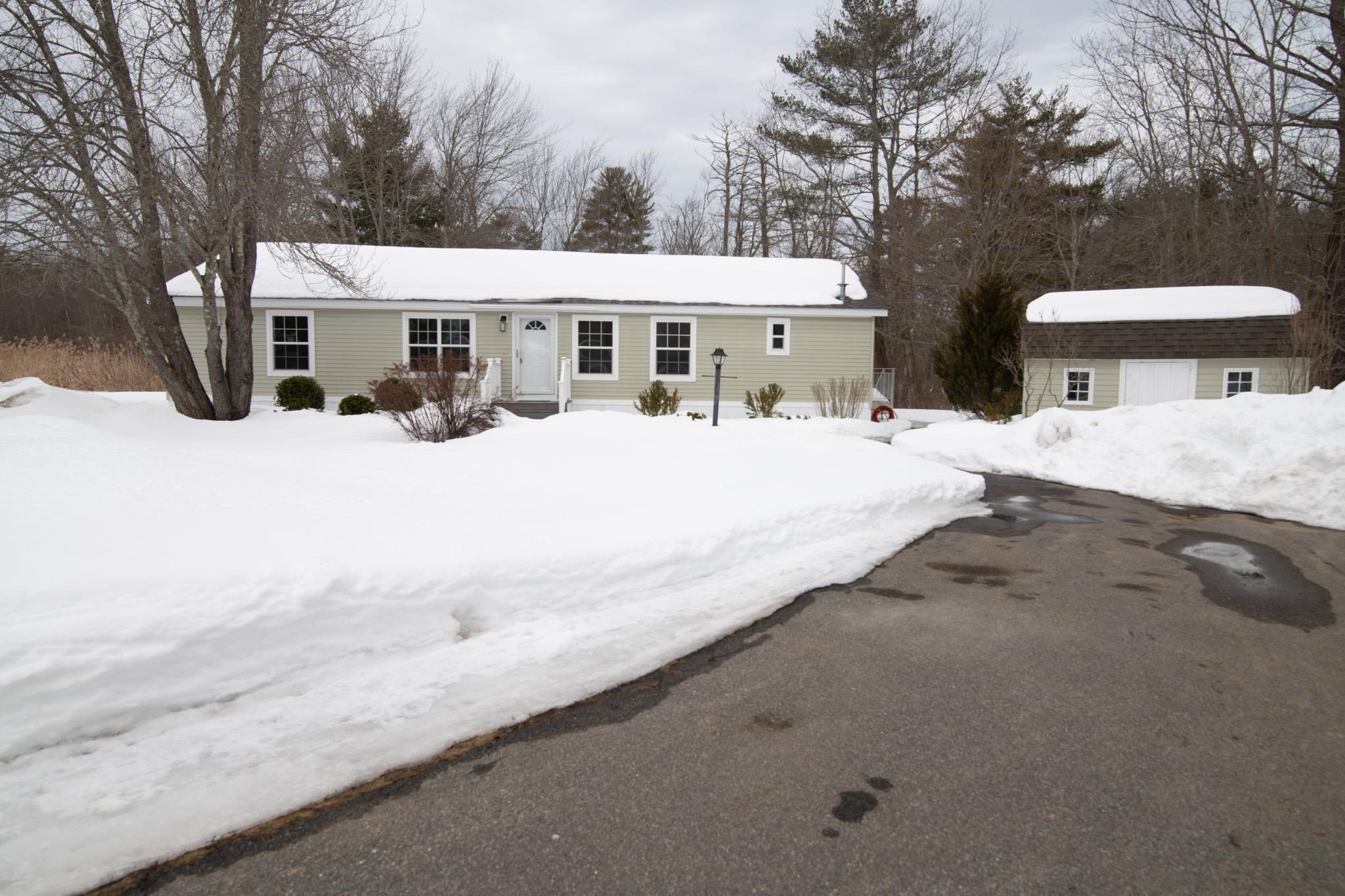 36 Seabreeze Dr, North Hampton, NH 03862