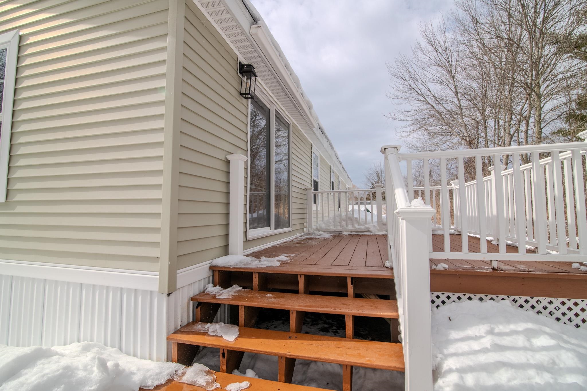 36 Seabreeze Dr, North Hampton, NH 03862