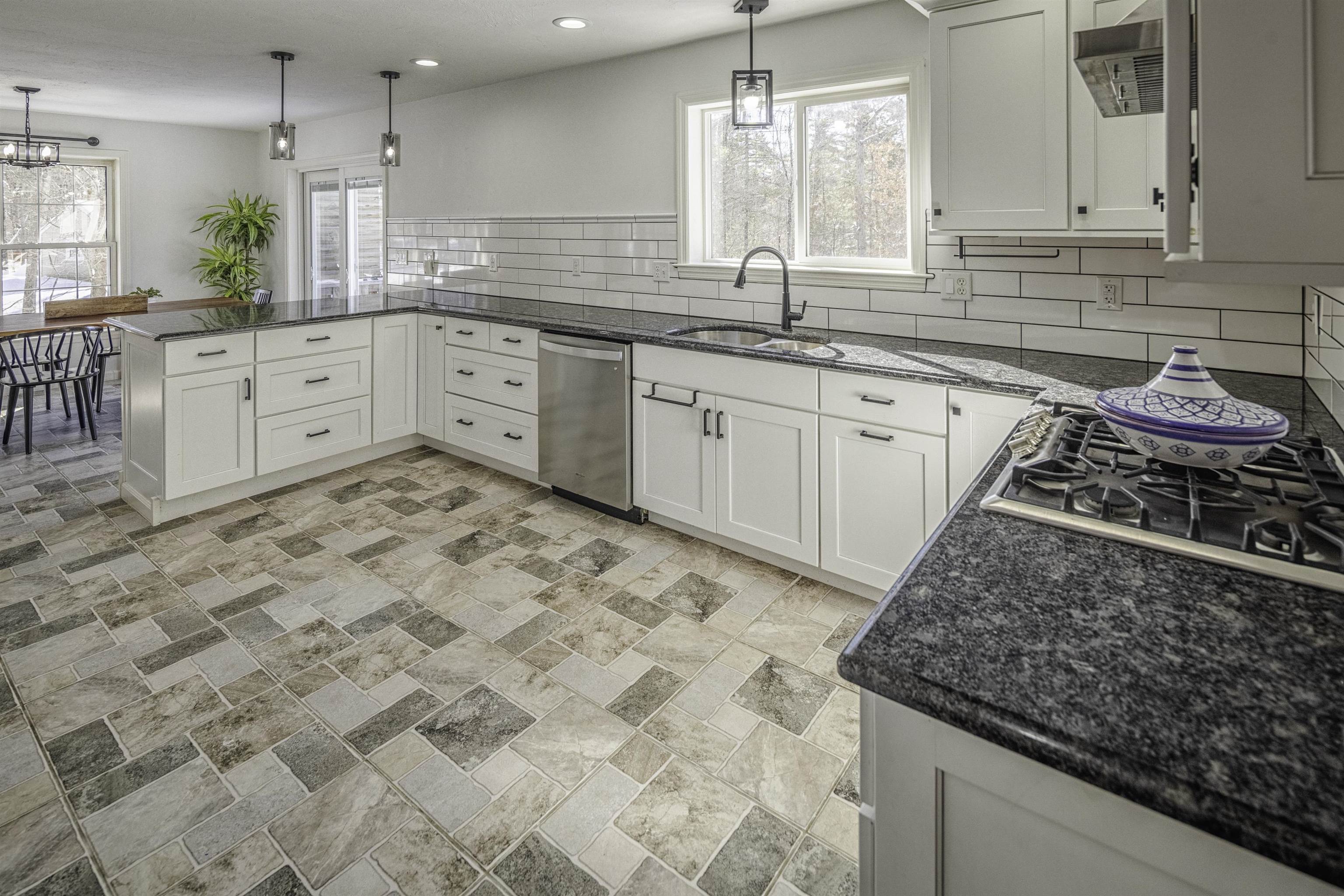 319 Old Concord Turnpike, Barrington, NH 03825