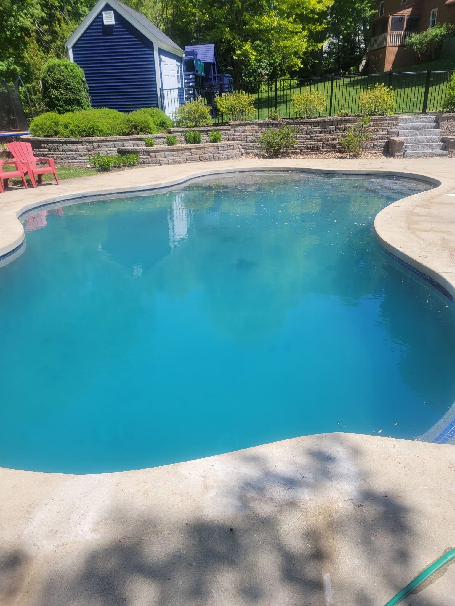 67 Forest St, Londonderry, NH 03053